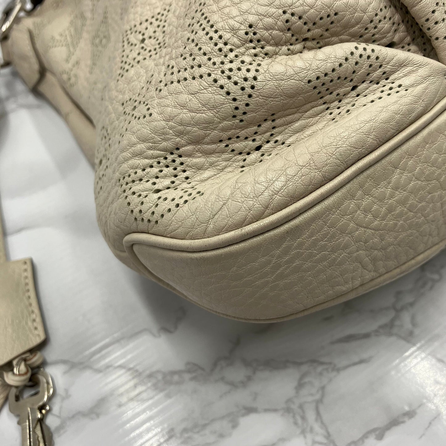 LOUIS VUITTON  Mahina Selene PM