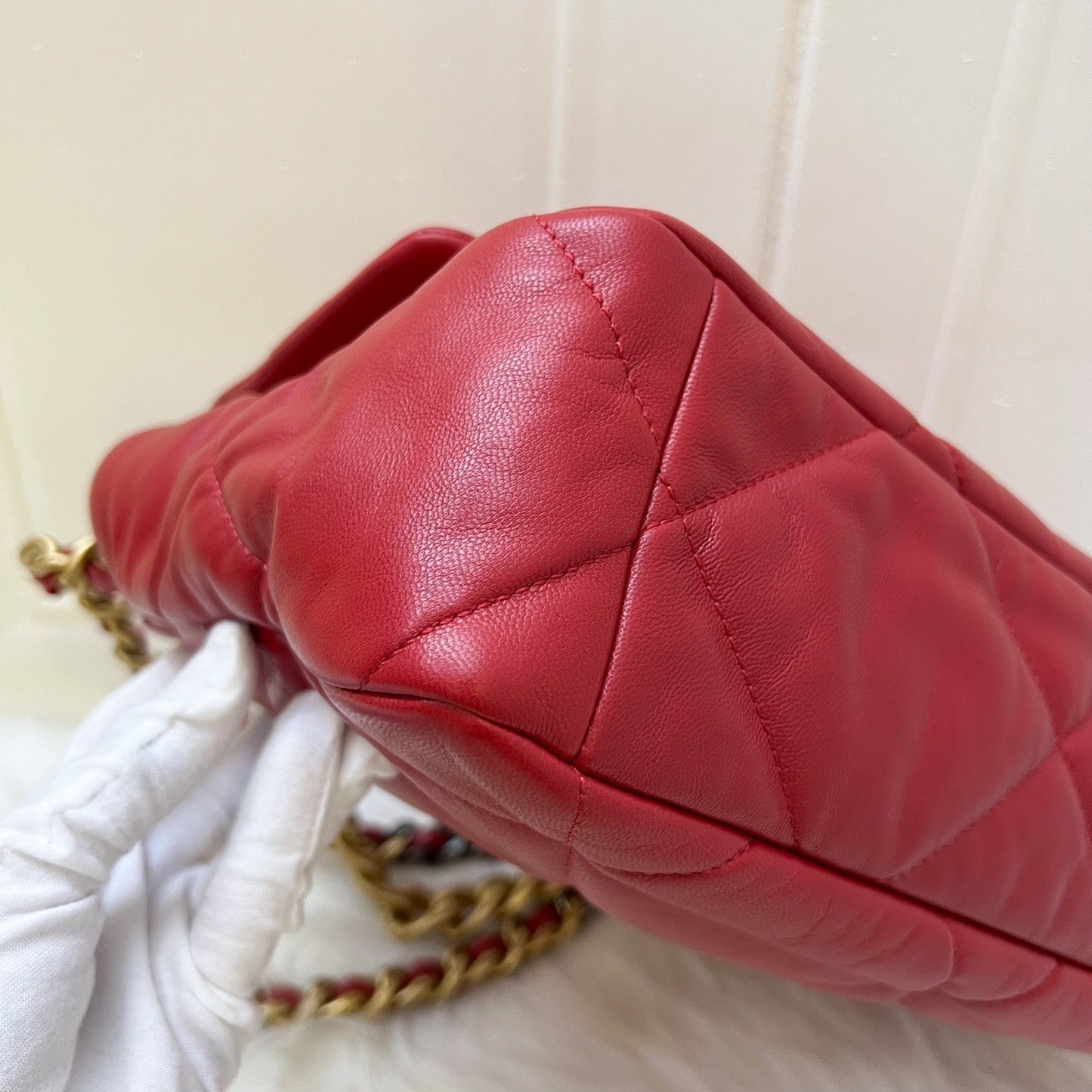 GLM-19 Medium / Large Flap in Red Lambskin and 3-tone HW (Model: AS1161)