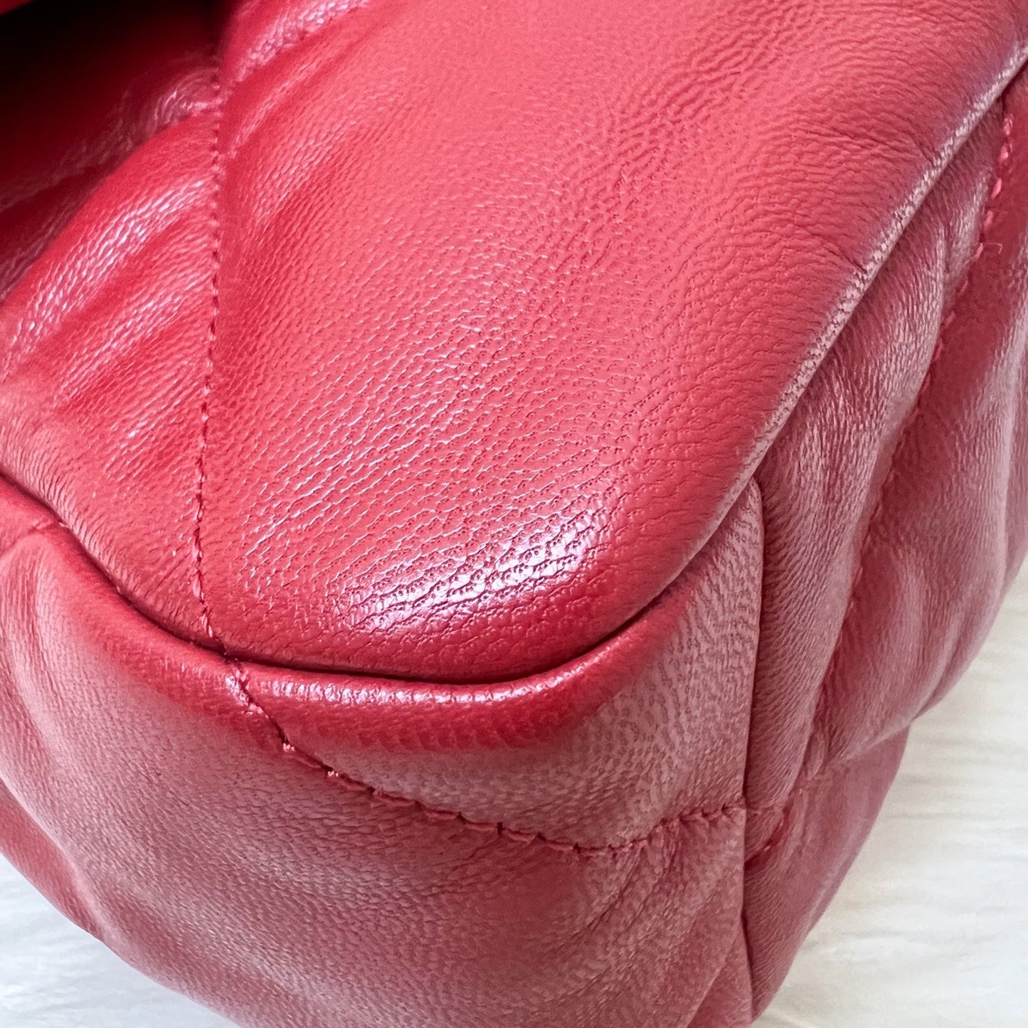 GLM-19 Medium / Large Flap in Red Lambskin and 3-tone HW (Model: AS1161)