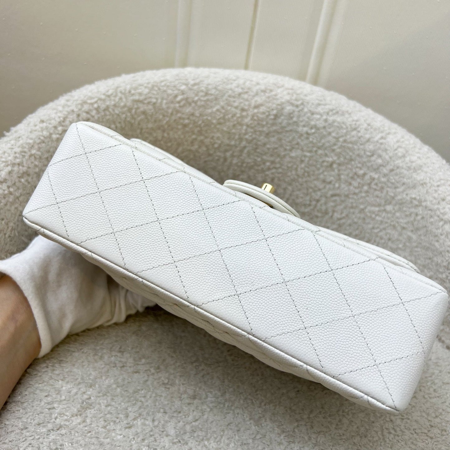 GLM-Small Classic Flap CF in White Caviar and LGHW