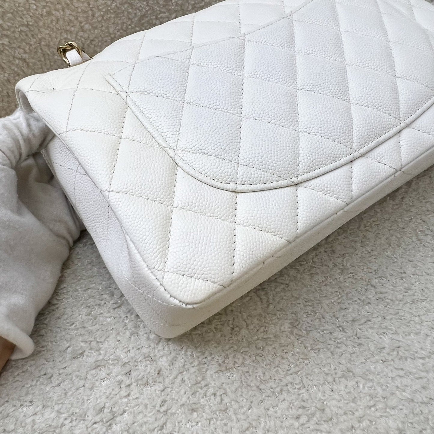 GLM-Small Classic Flap CF in White Caviar and LGHW