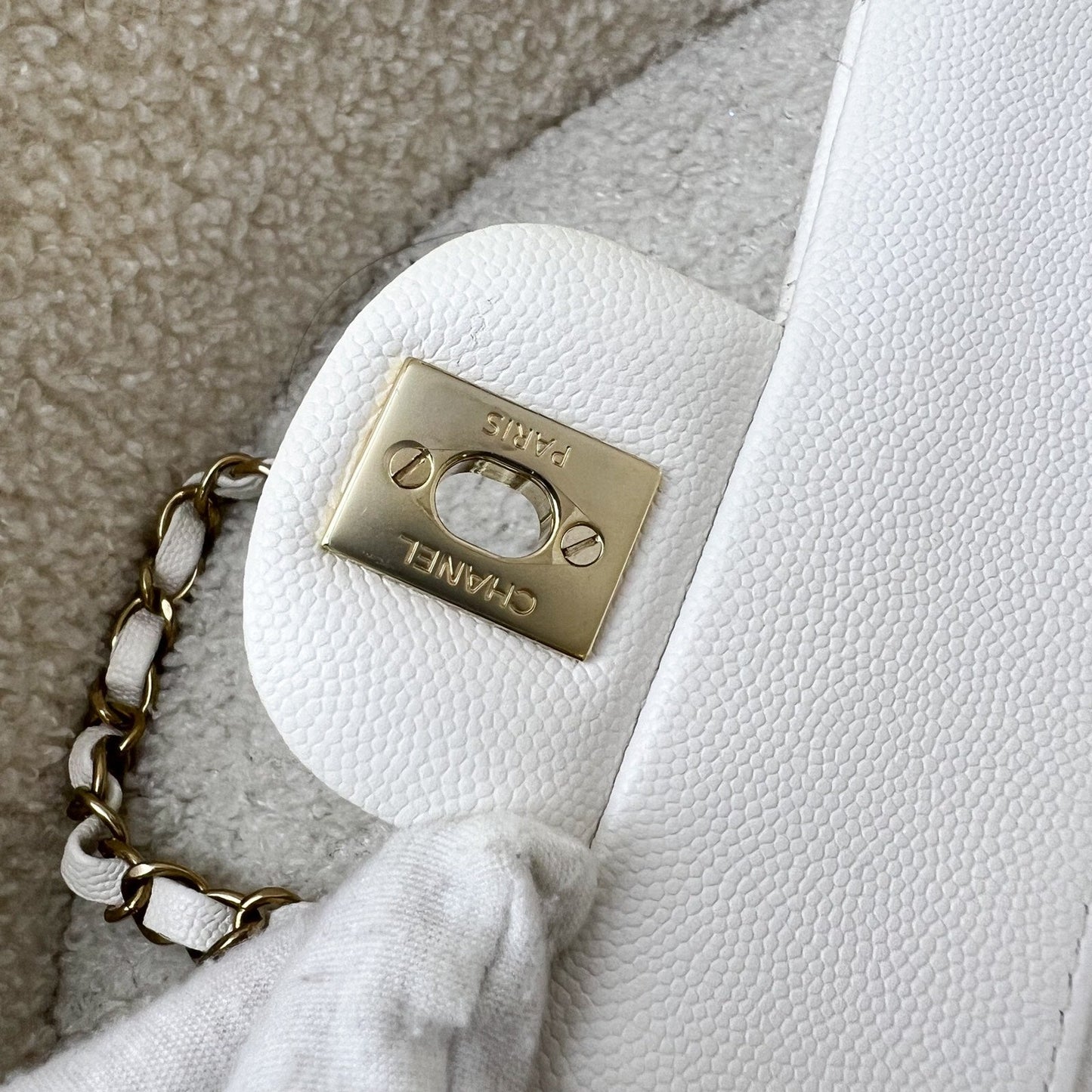 GLM-Small Classic Flap CF in White Caviar and LGHW