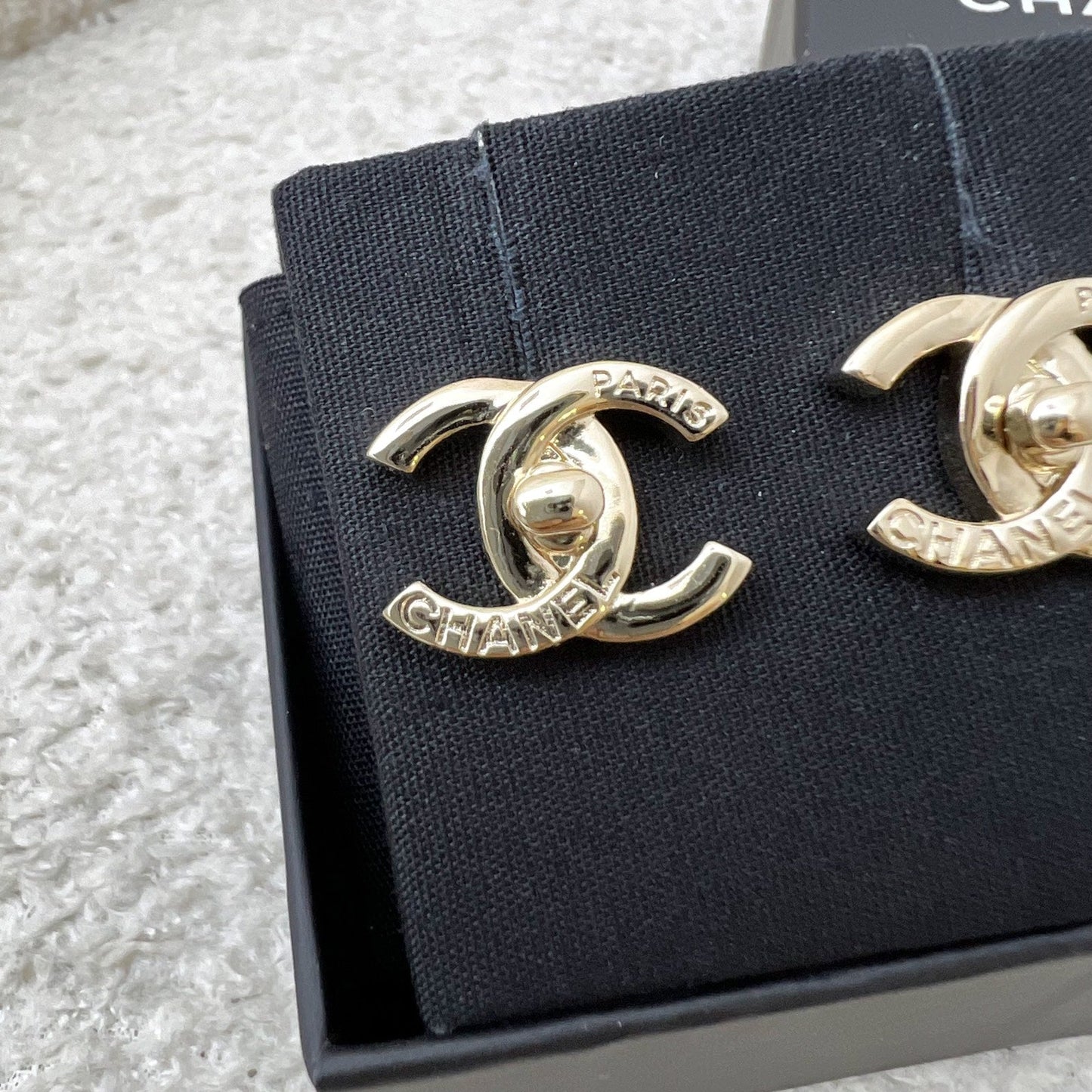 GLM-GLM- Turnlock Earrings in LGHW (Model: AB9411)