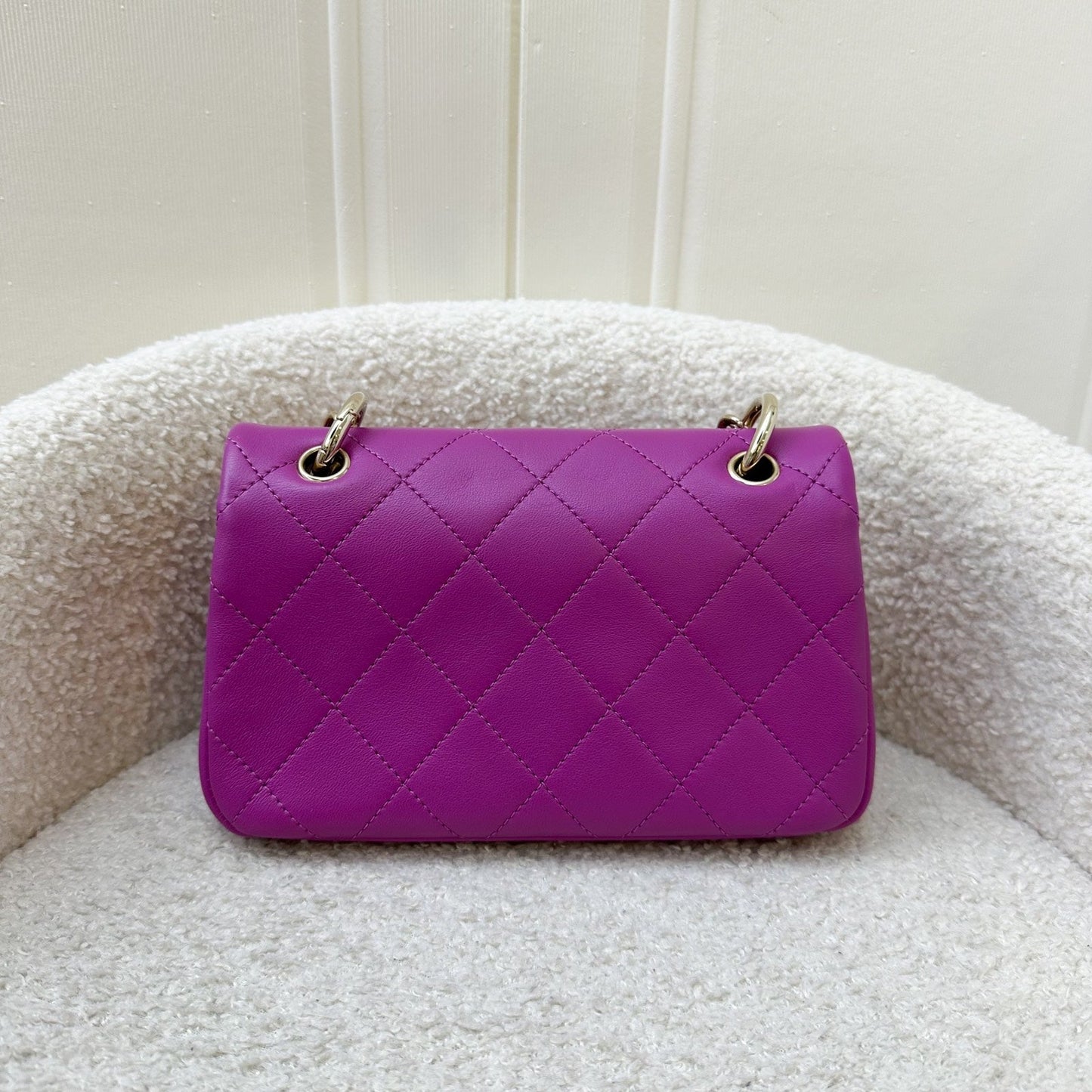 GLM-Seasonal Shoulder Flap Bag in Purple Lambskin and GHW