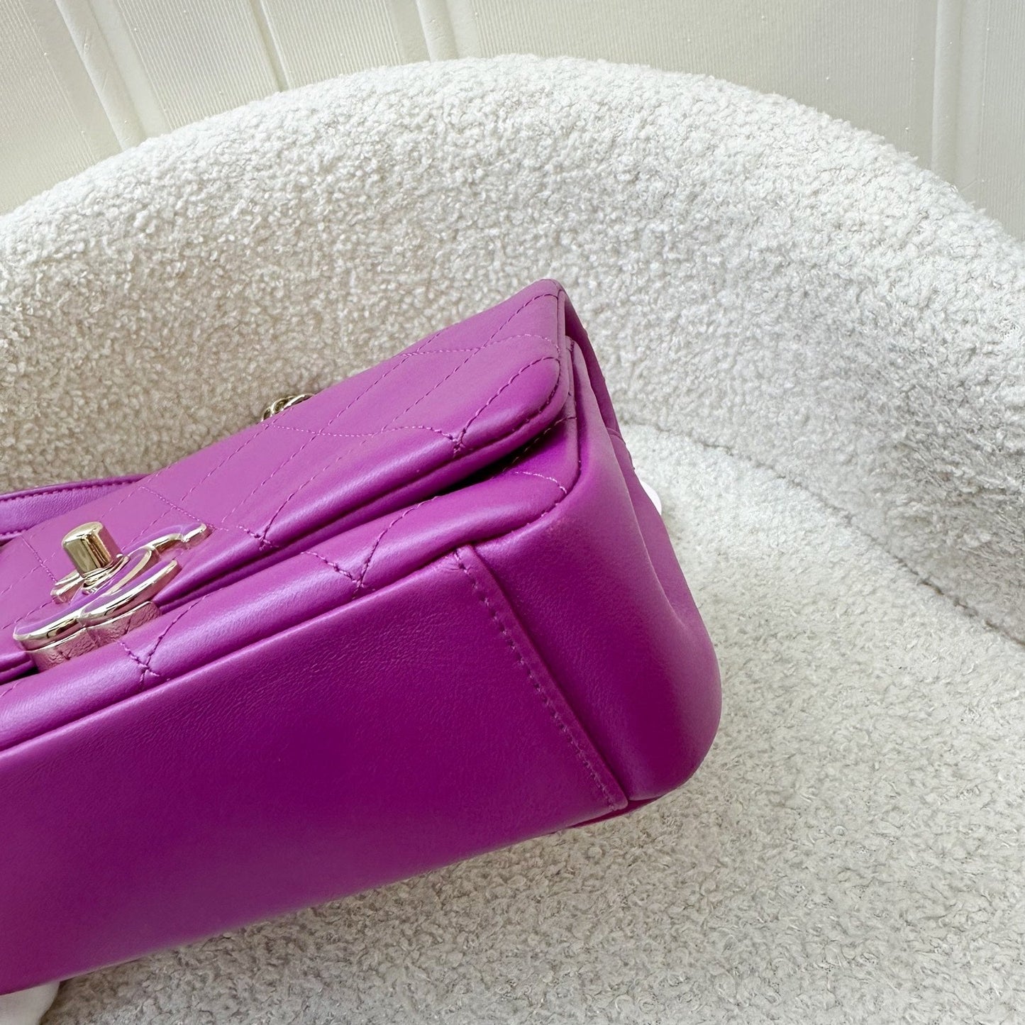 GLM-Seasonal Shoulder Flap Bag in Purple Lambskin and GHW