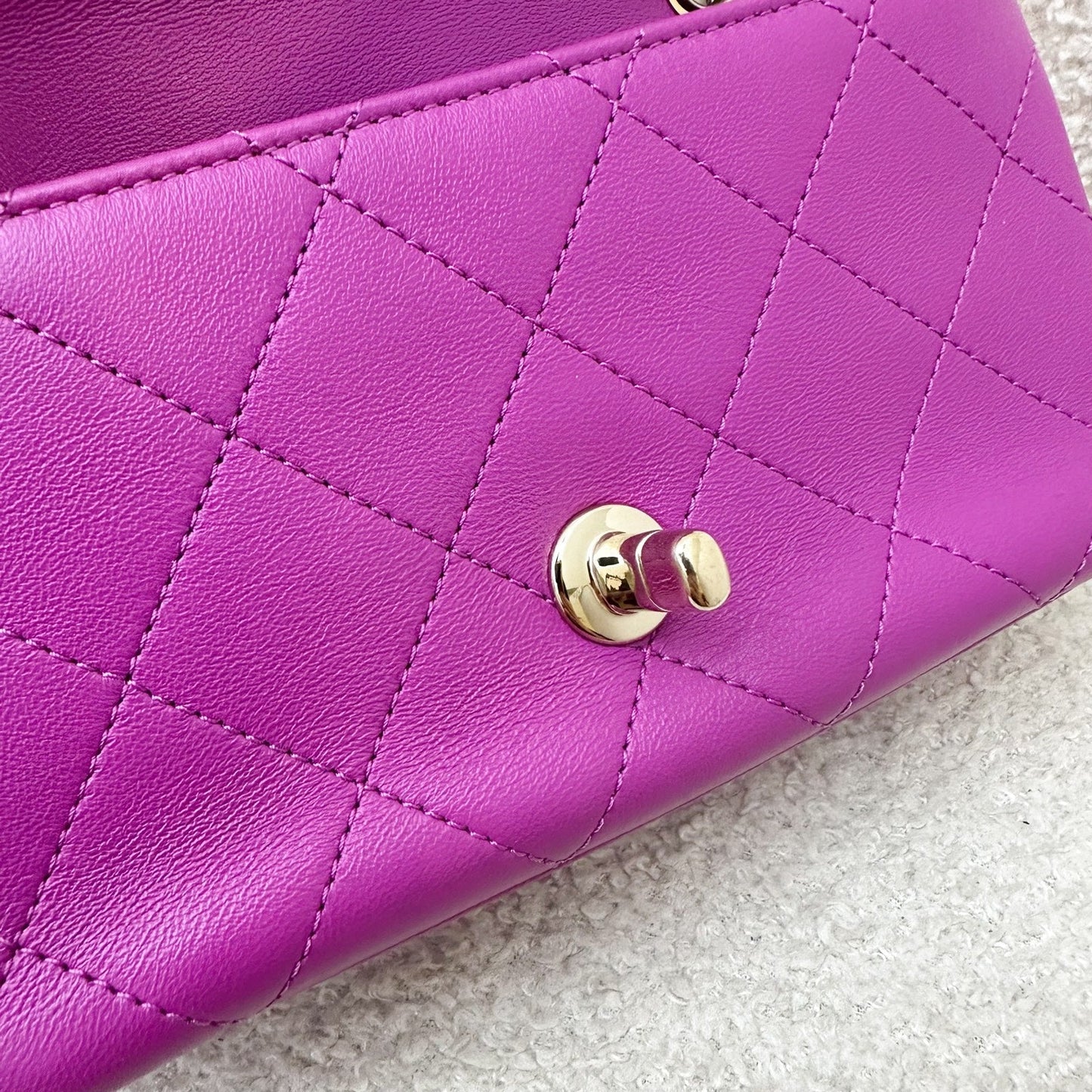 GLM-Seasonal Shoulder Flap Bag in Purple Lambskin and GHW