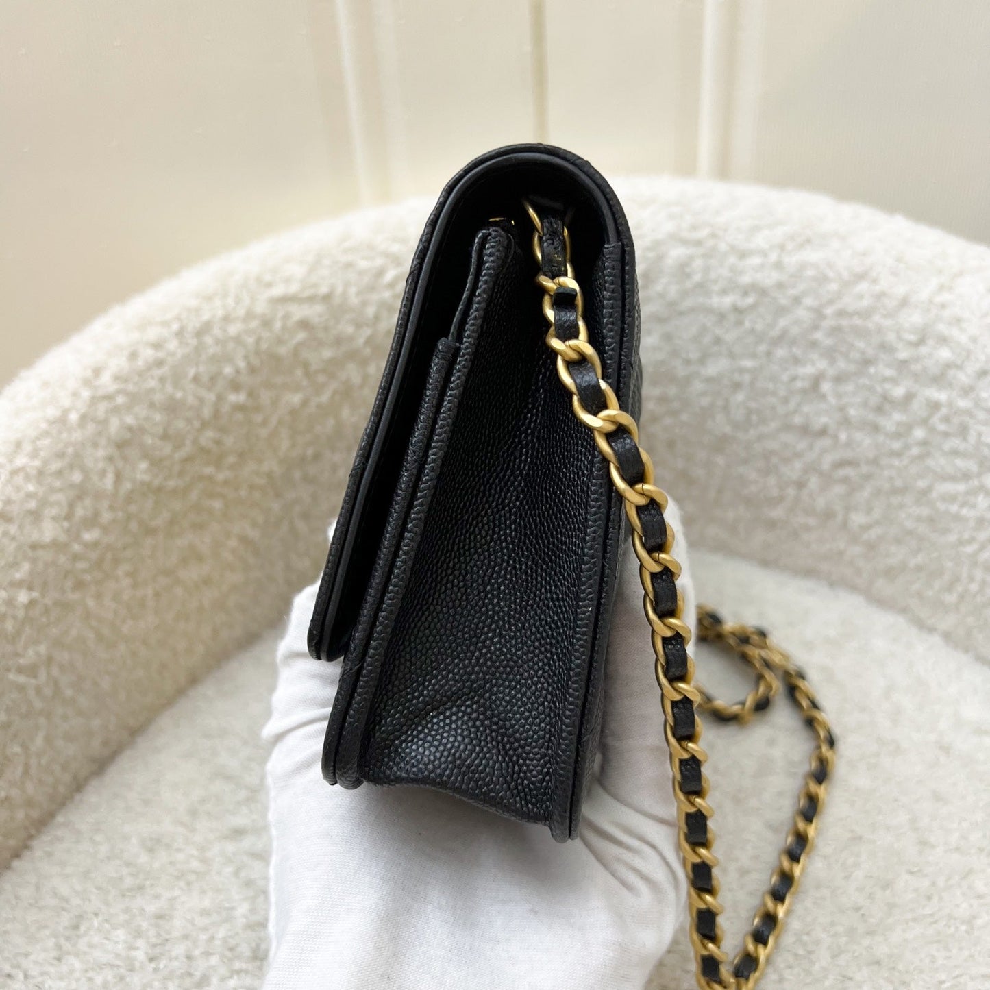 GLM-23K Camellia Flower Wallet on Chain WOC in Black Caviar and AGHW (AP3580)