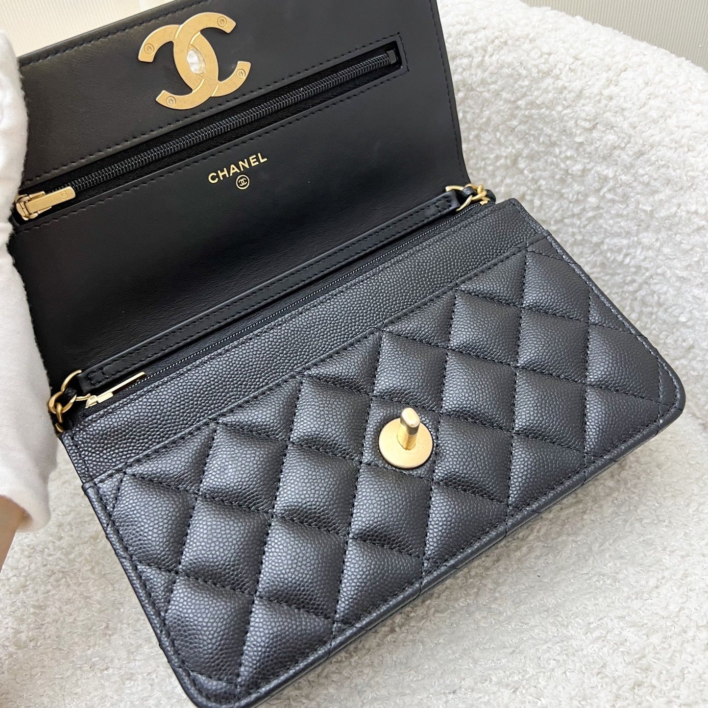 GLM-23K Camellia Flower Wallet on Chain WOC in Black Caviar and AGHW (AP3580)
