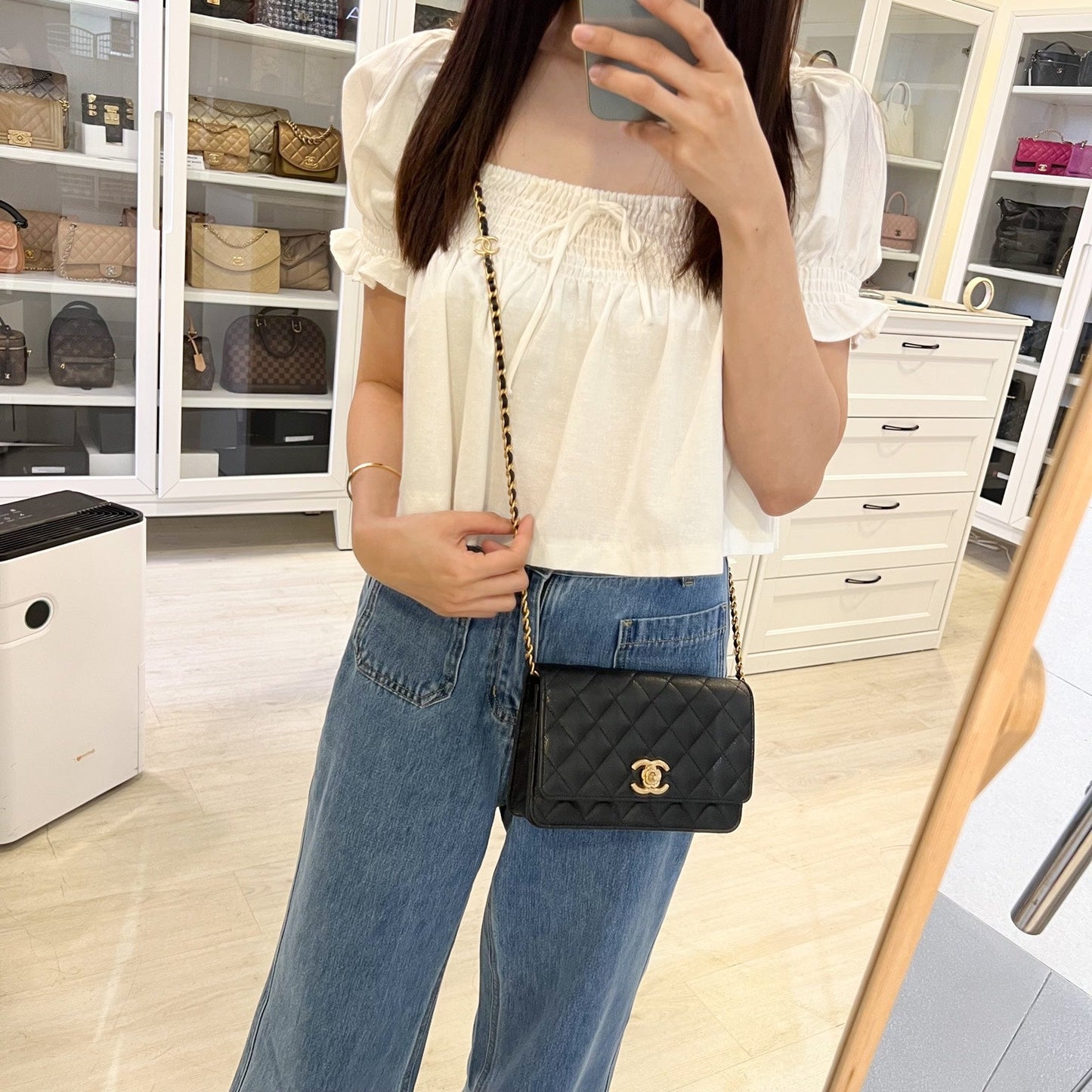 GLM-23K Camellia Flower Wallet on Chain WOC in Black Caviar and AGHW (AP3580)