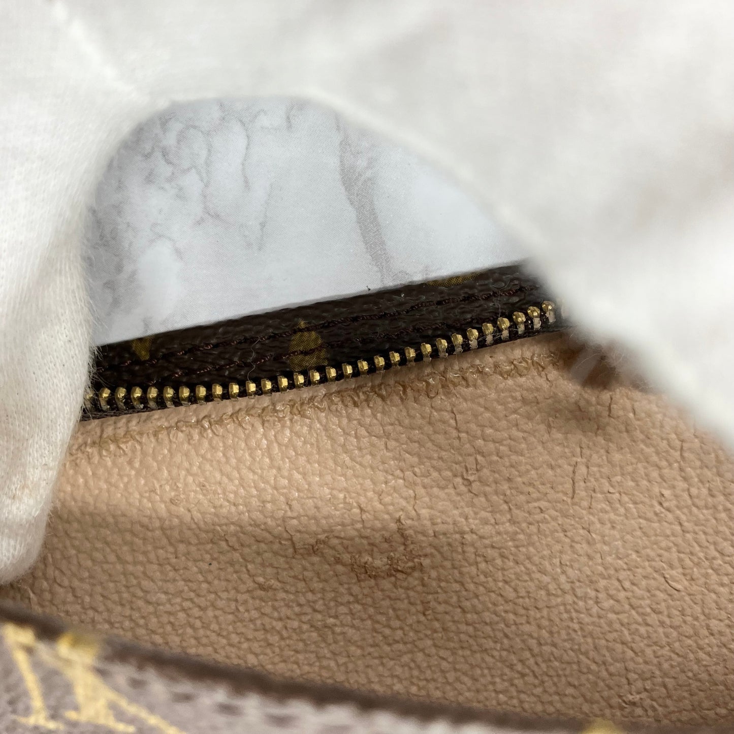 LOUIS VUITTON Monogram Pouch