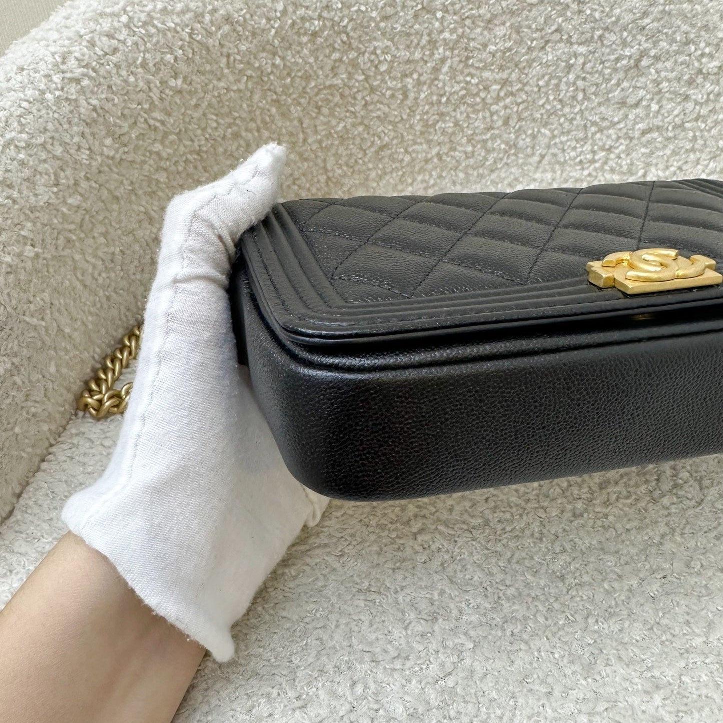 GLM-Boy Clutch on Chain WOC in Black Caviar AGHW