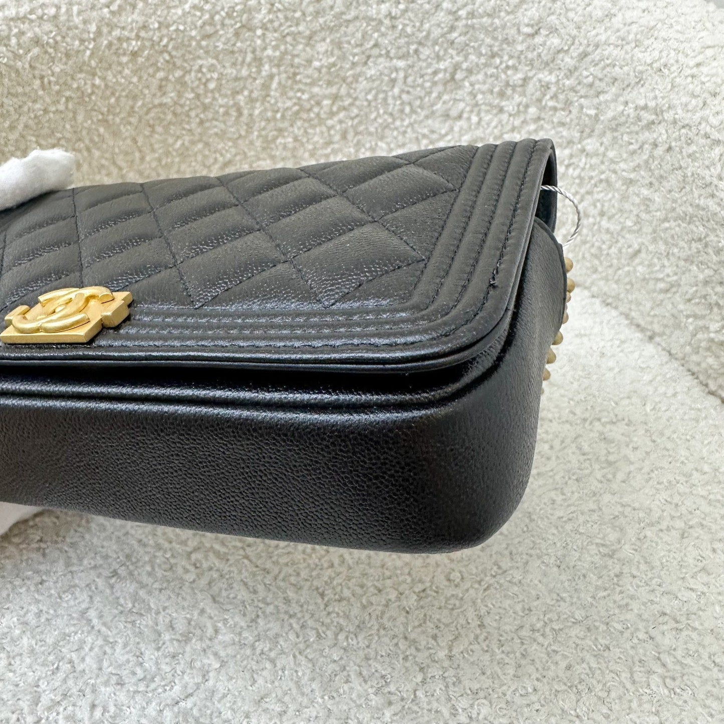 GLM-Boy Clutch on Chain WOC in Black Caviar AGHW