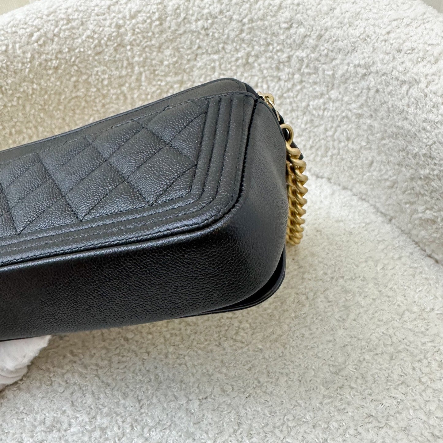 GLM-Boy Clutch on Chain WOC in Black Caviar AGHW