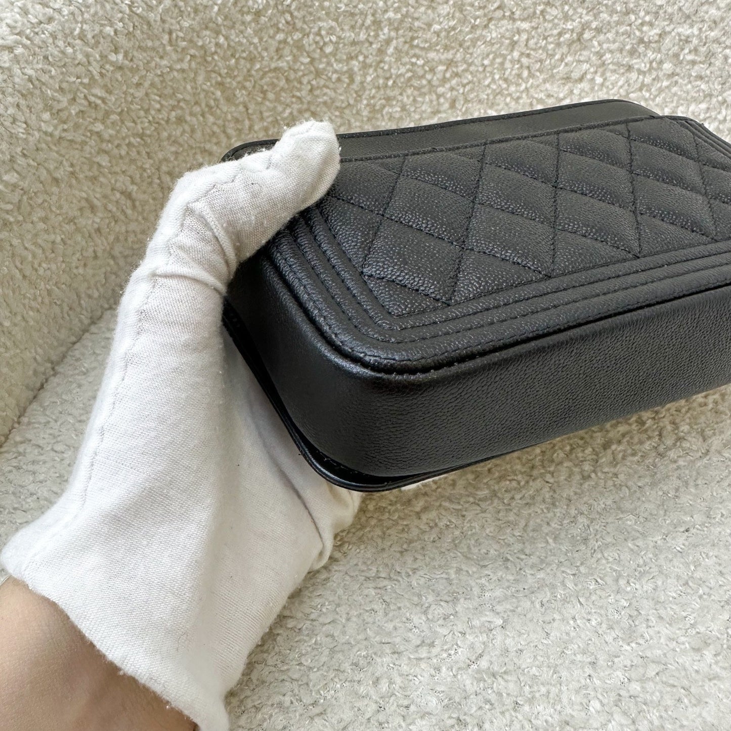 GLM-Boy Clutch on Chain WOC in Black Caviar AGHW