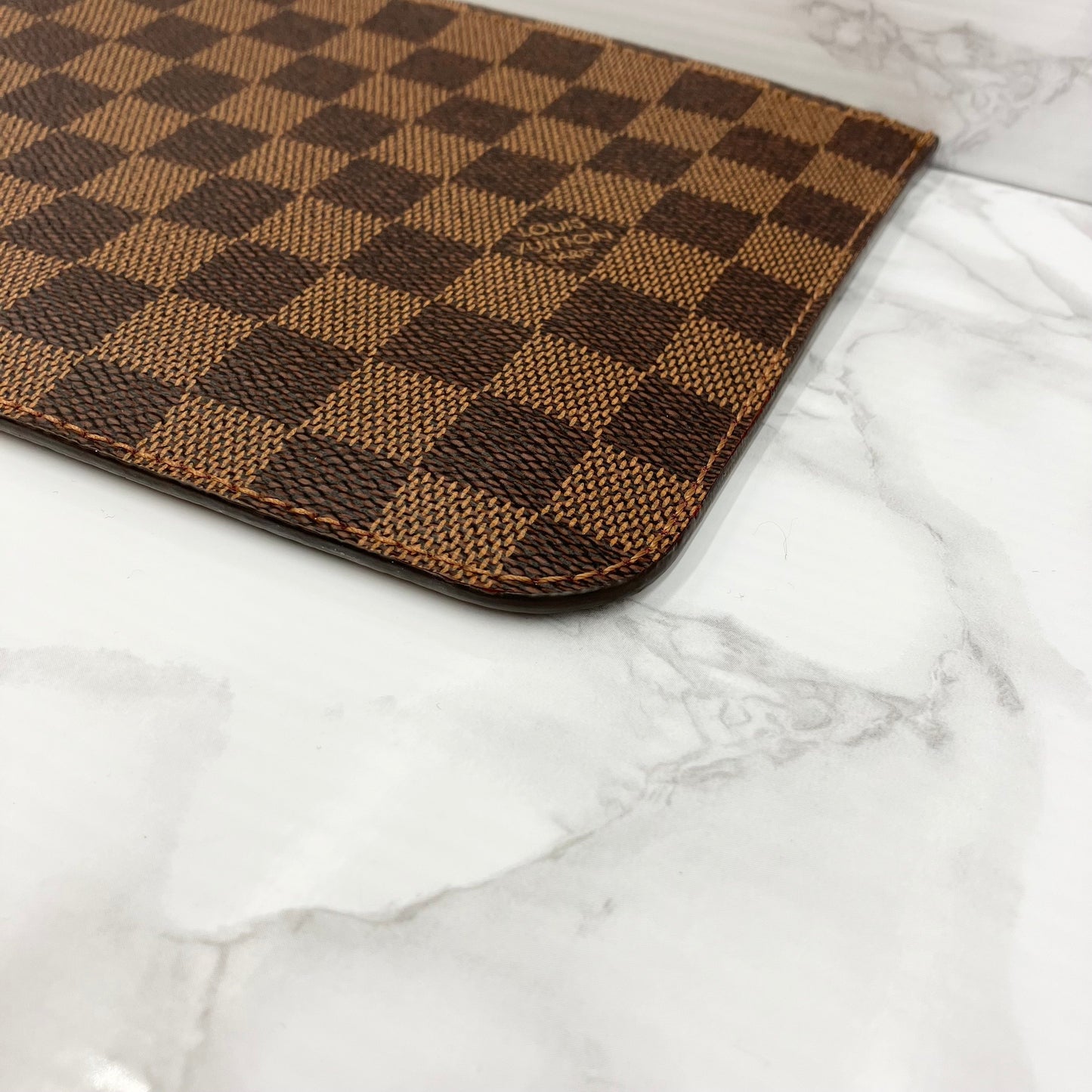 LOUIS VUITTON Damier Neverfull MM Pouch