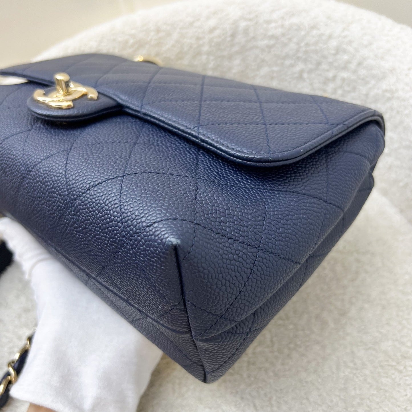GLM-City Walk Flap in Navy Caviar LGHW (Model: AS1574)