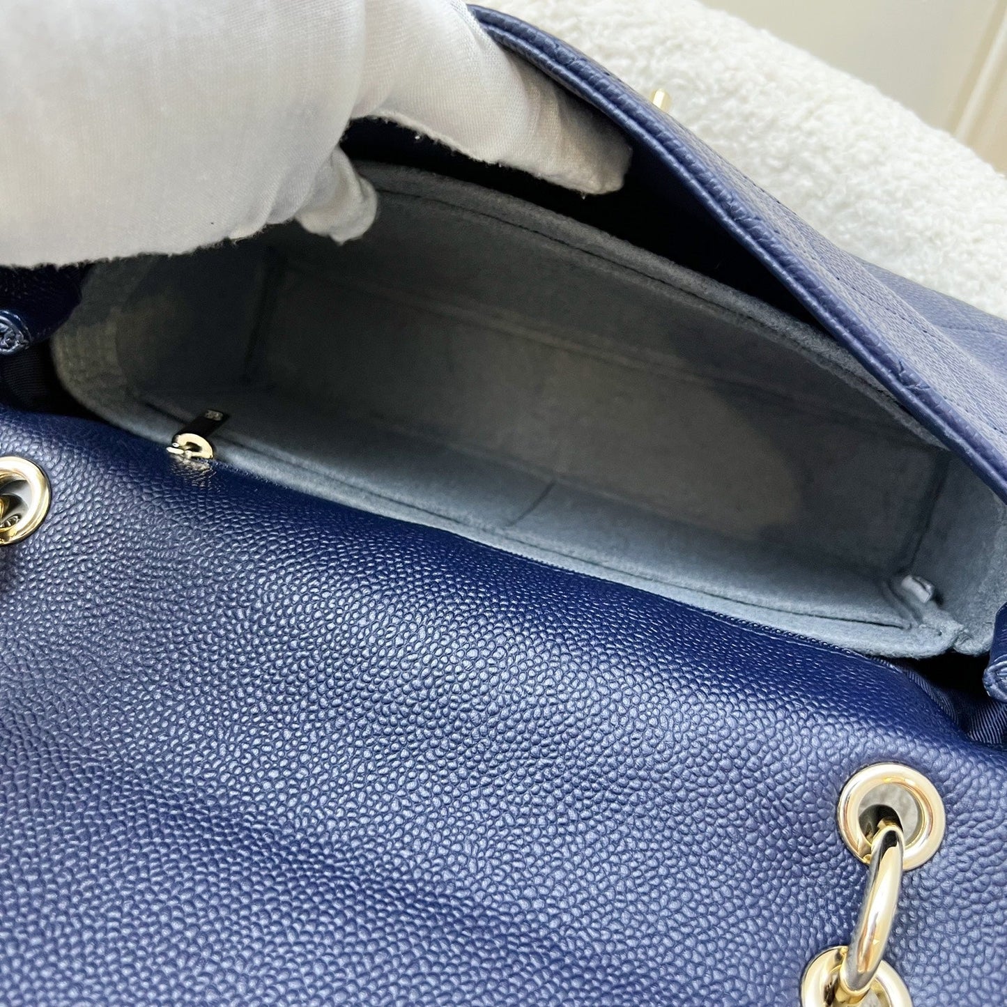 GLM-City Walk Flap in Navy Caviar LGHW (Model: AS1574)