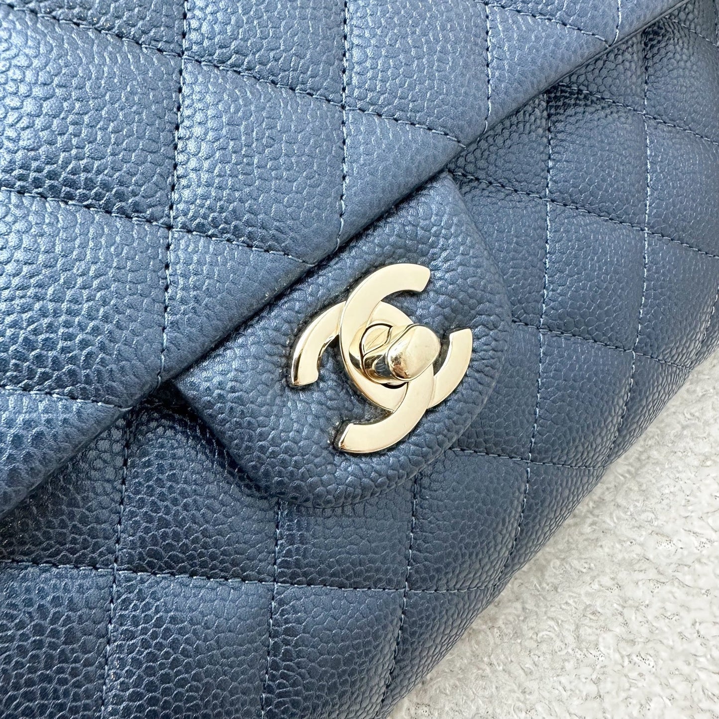 GLM-Timeless Clutch in Iridescent Blue Caviar and LGHW