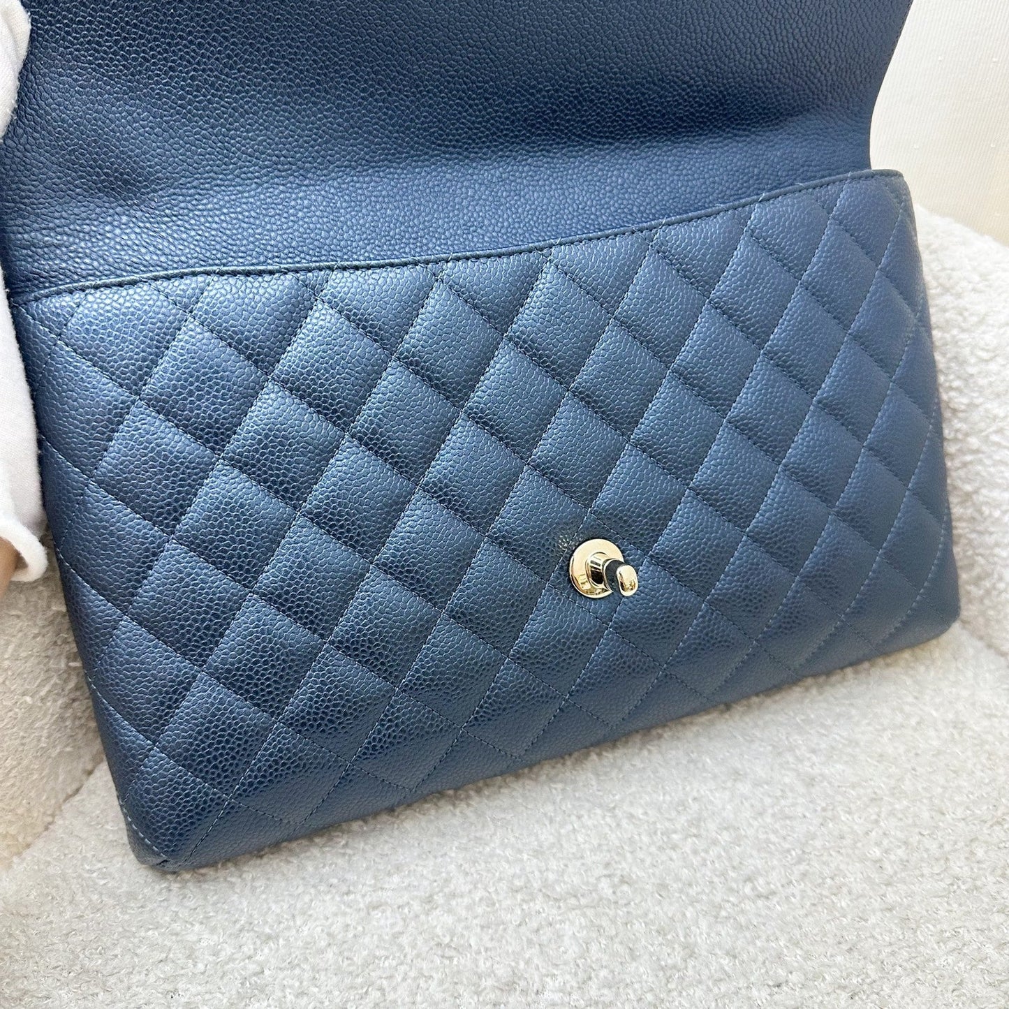 GLM-Timeless Clutch in Iridescent Blue Caviar and LGHW