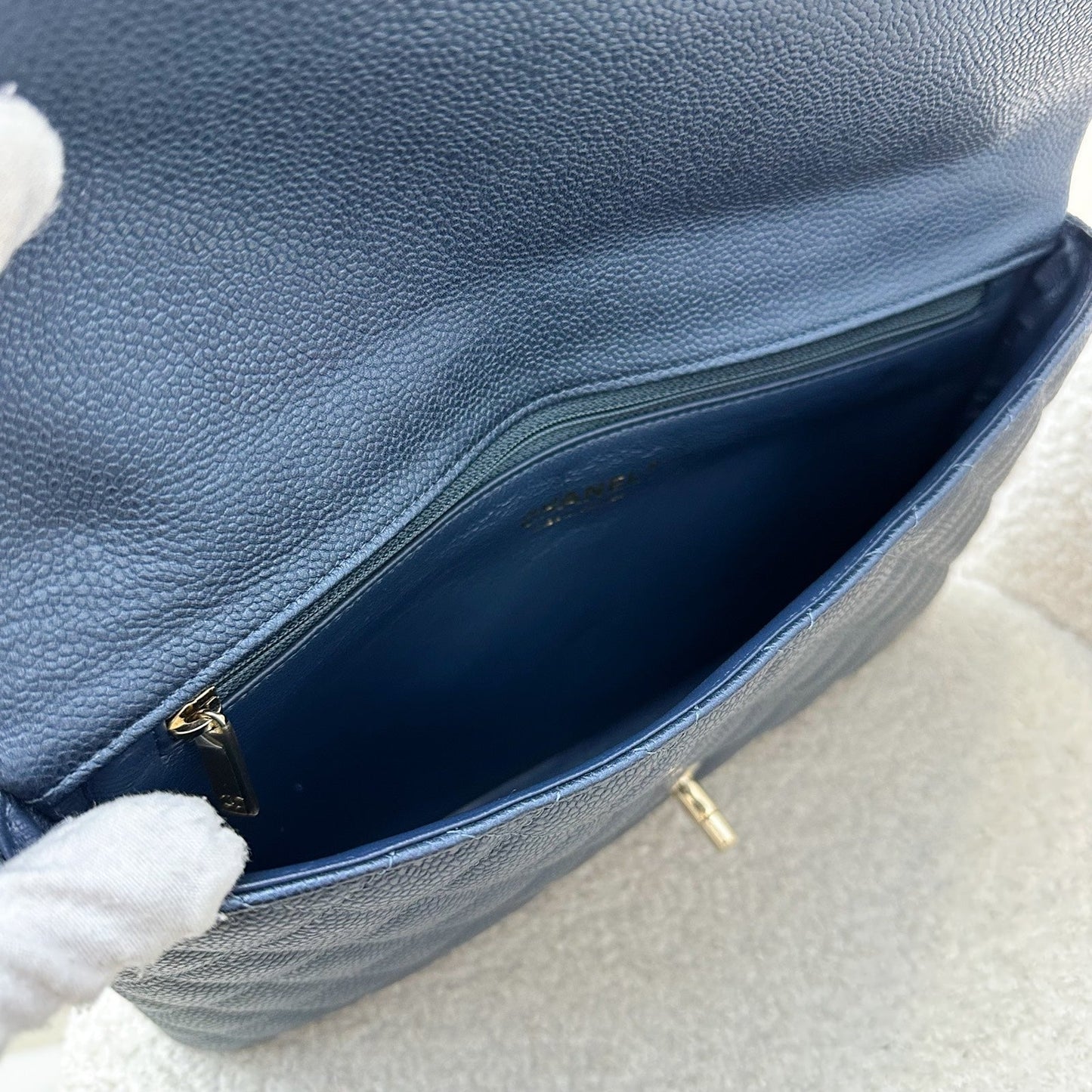 GLM-Timeless Clutch in Iridescent Blue Caviar and LGHW