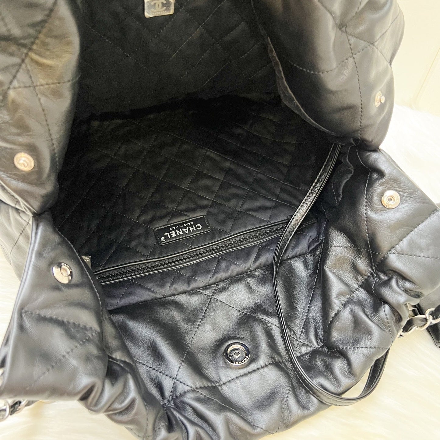 GLM-22 Medium Hobo Handbag in Black Calfskin and SHW (Model: AS3261)