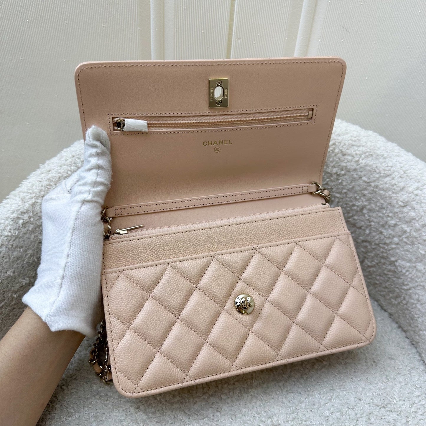 GLM-23S Ribbon Chain Wallet on Chain WOC in Beige Caviar LGHW