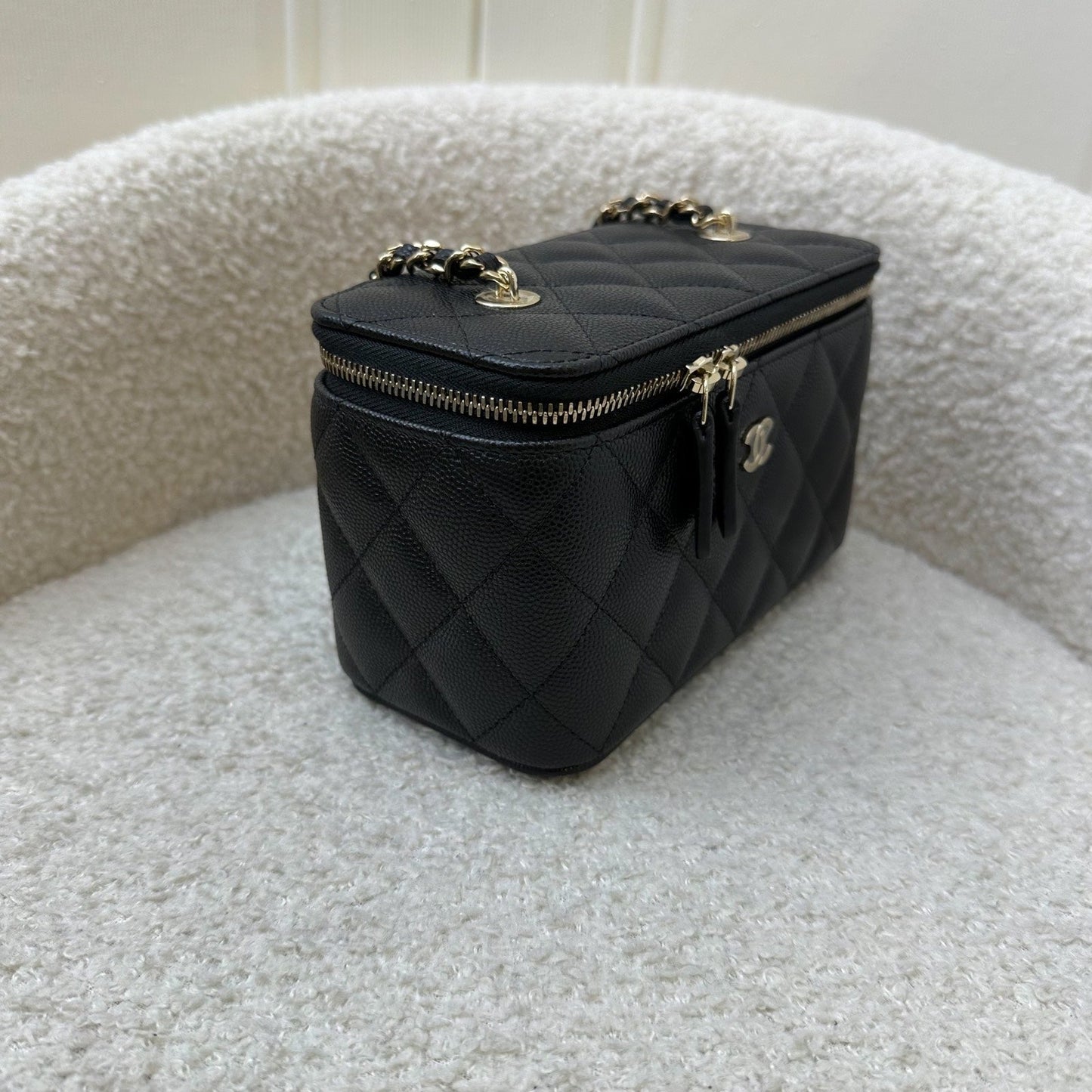 GLM-Classic Small Vanity in Black Caviar and LGHW (AP1341)