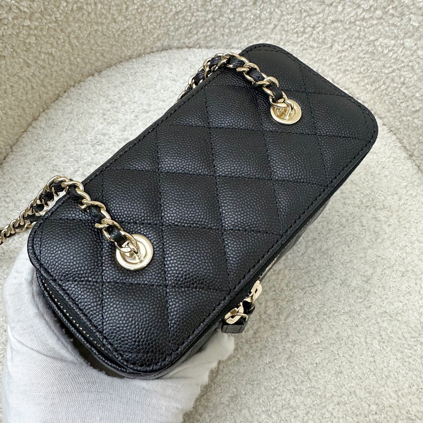GLM-Classic Small Vanity in Black Caviar and LGHW (AP1341)