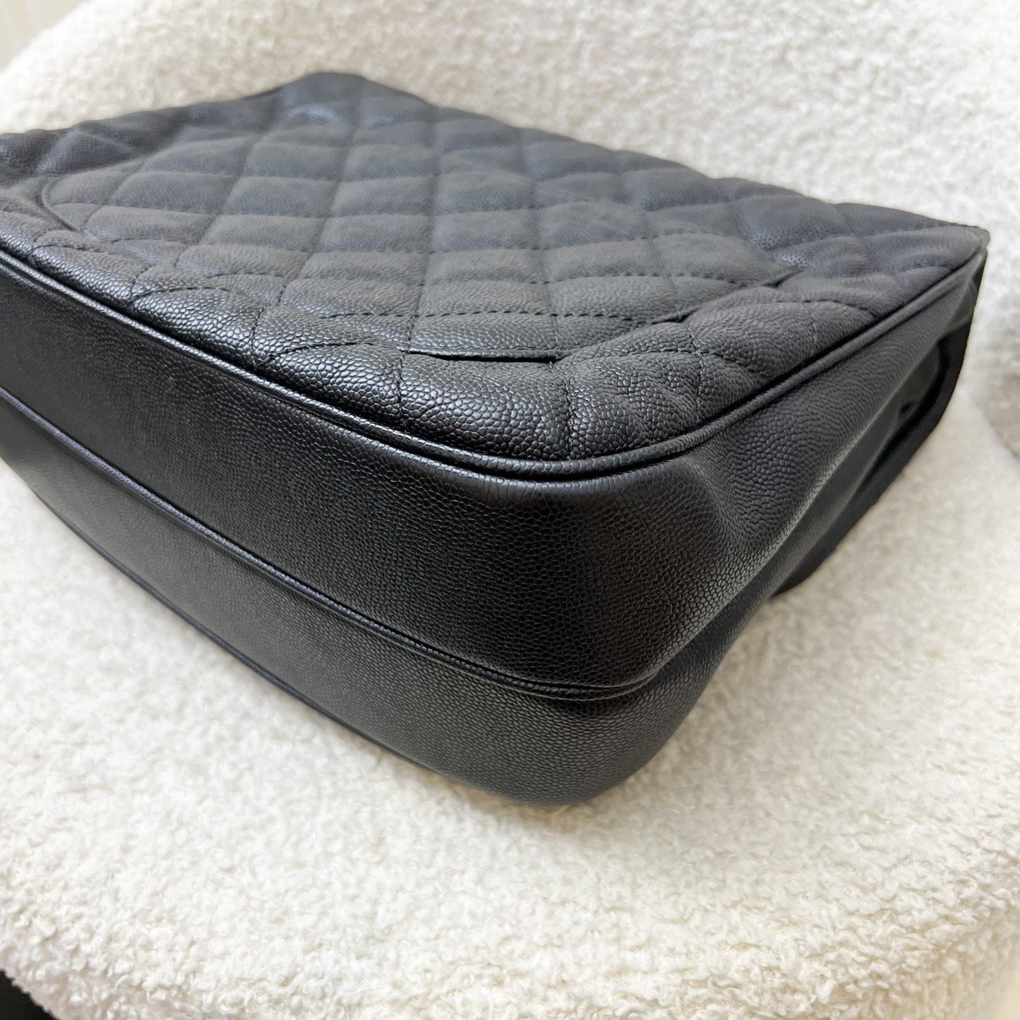 GLM-18P Seasonal Flap in Black Caviar and SHW (Model: A57049)
