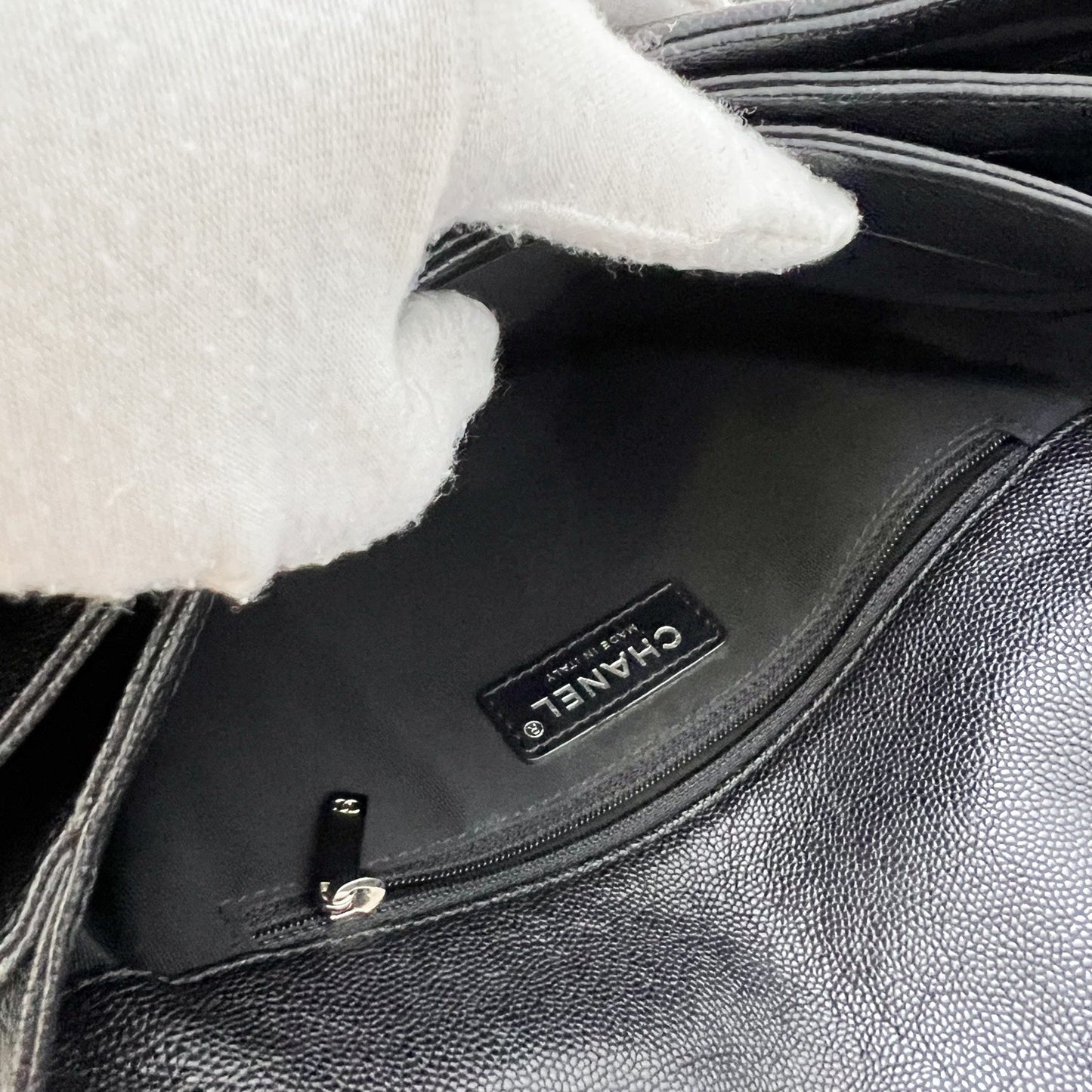 GLM-18P Seasonal Flap in Black Caviar and SHW (Model: A57049)