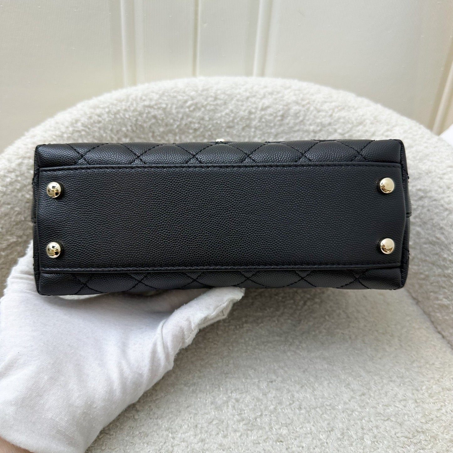 GLM-Small (24cm) Coco Handle Flap in Black Caviar and LGHW (Model: A92990)