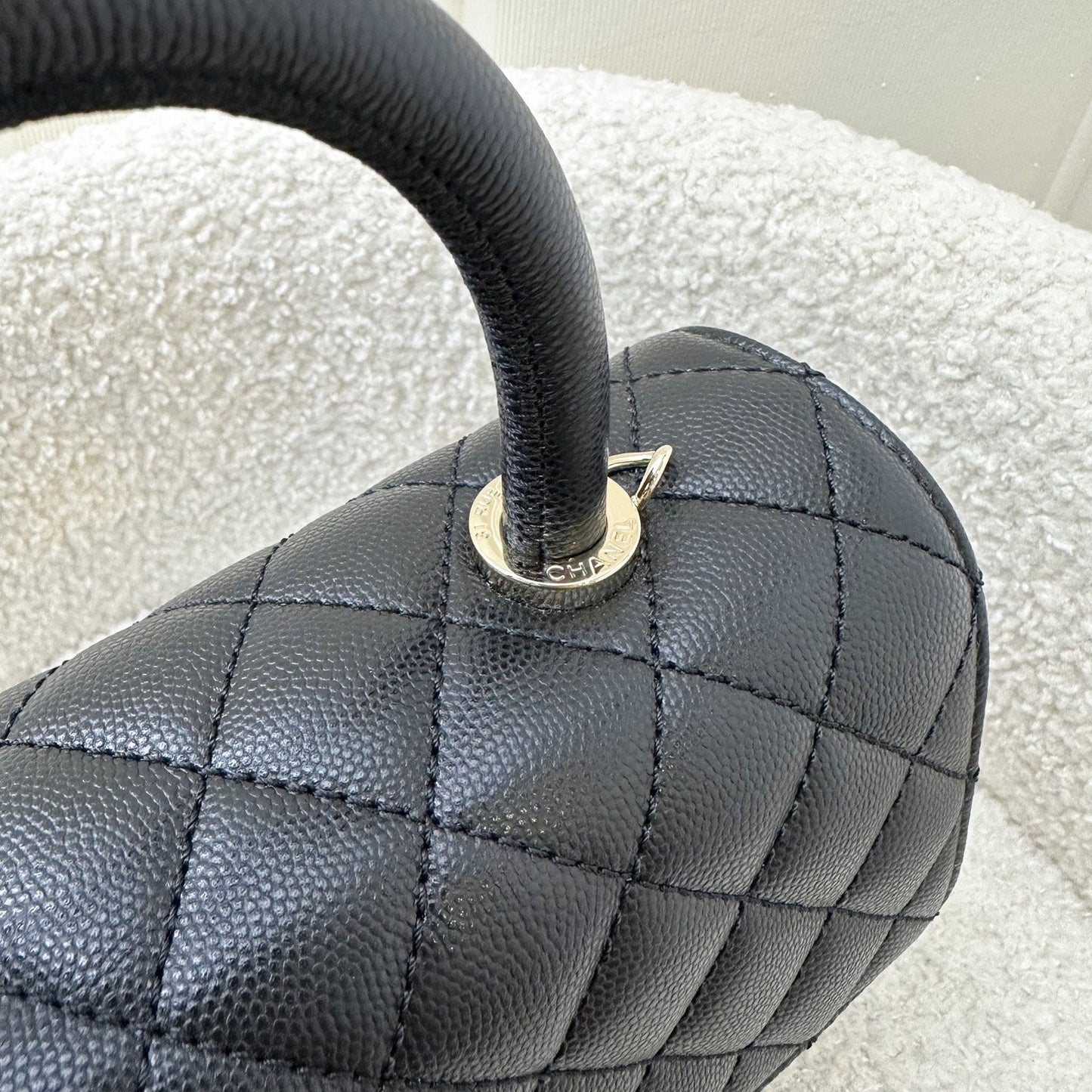 GLM-Small (24cm) Coco Handle Flap in Black Caviar and LGHW (Model: A92990)