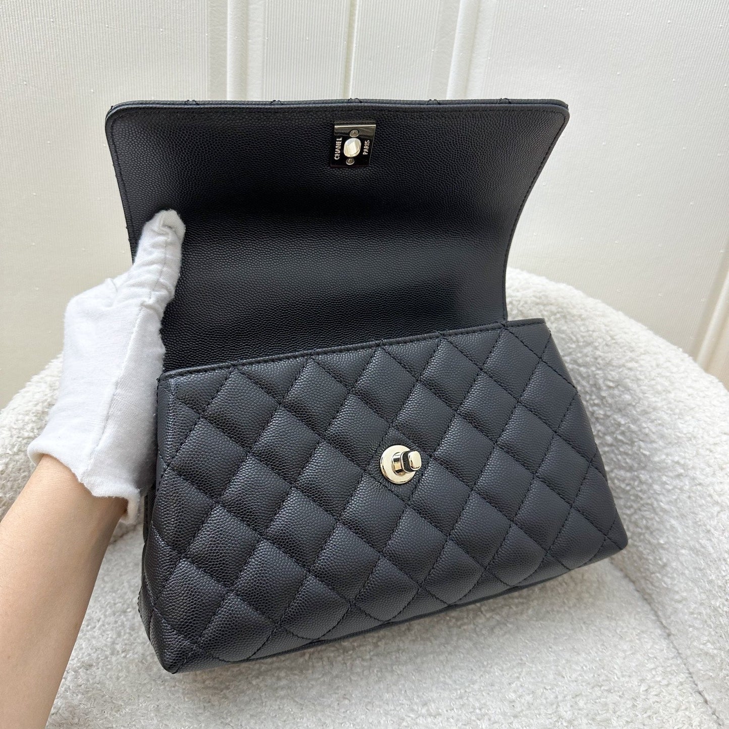 GLM-Small (24cm) Coco Handle Flap in Black Caviar and LGHW (Model: A92990)