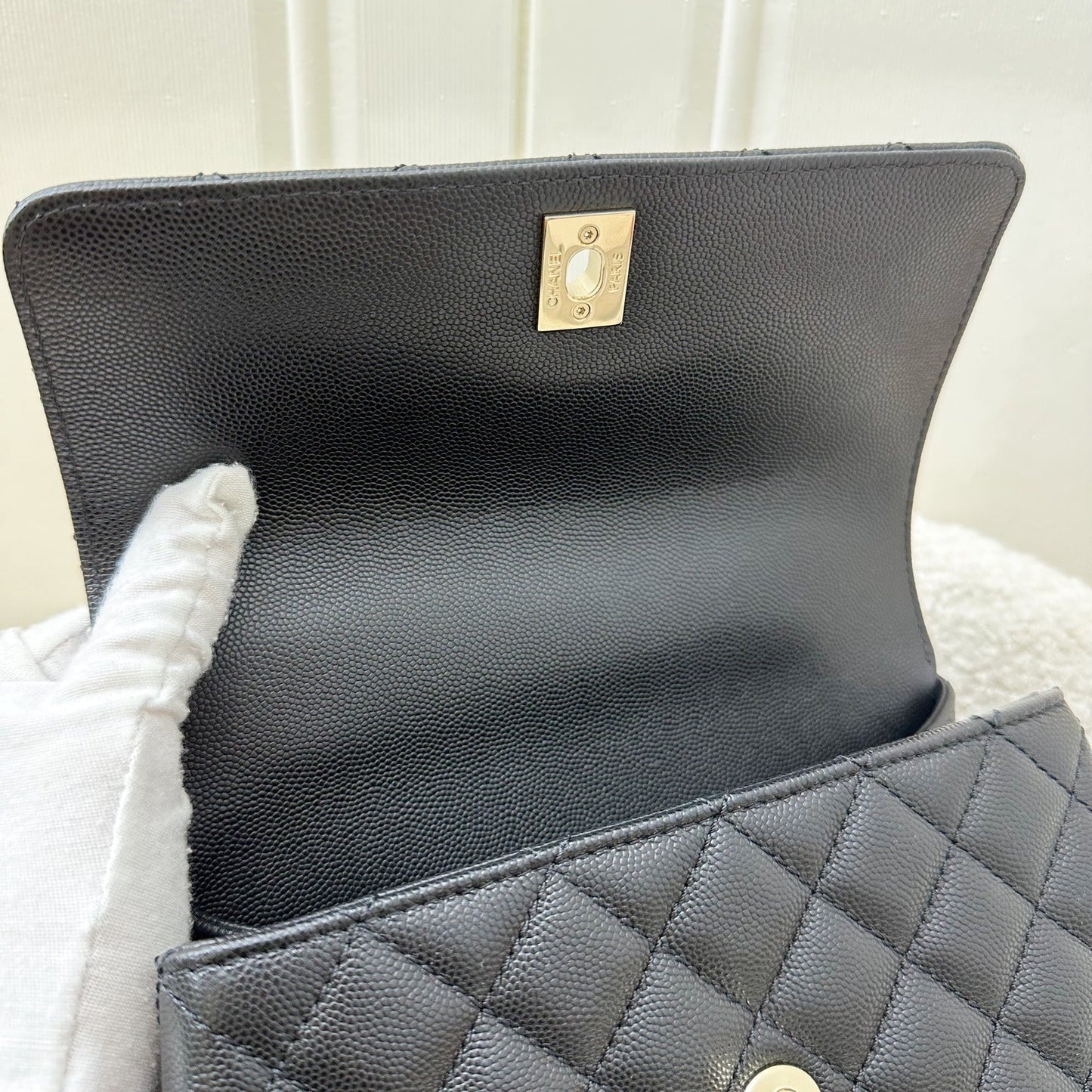 GLM-Small (24cm) Coco Handle Flap in Black Caviar and LGHW (Model: A92990)