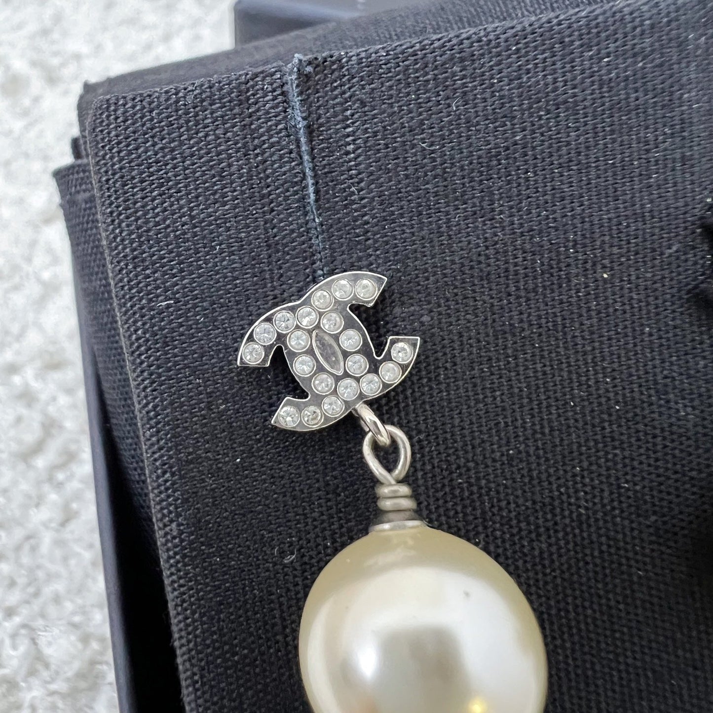 GLM-Mini GLM- Logo Dangling Earrings with Crystals and Pearl in SHW