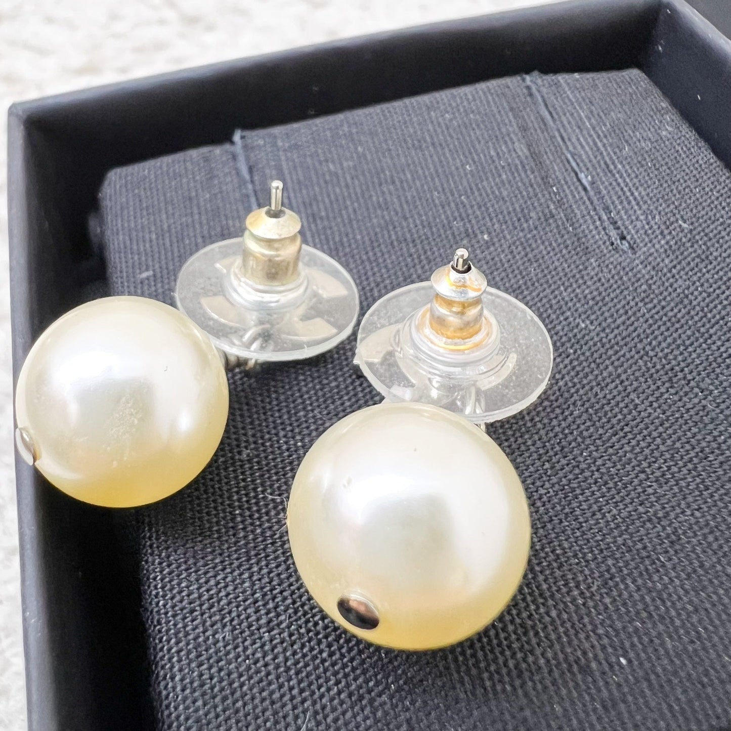 GLM-Mini GLM- Logo Dangling Earrings with Crystals and Pearl in SHW