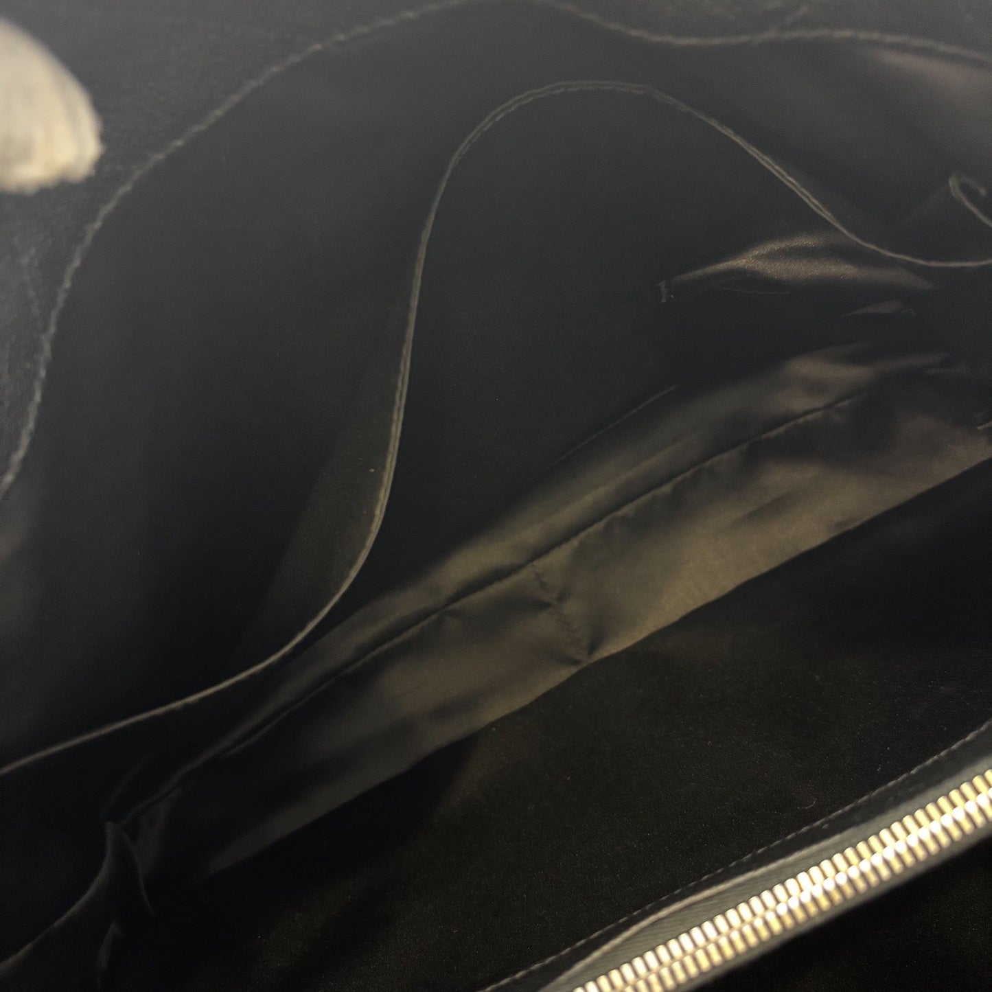 GLM-Seasonal Large Tote with GLM- Logo Charm in Black Caviar and SHW (Model: A68454)