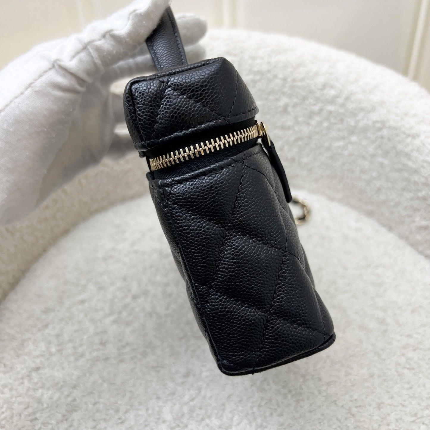 GLM-25C Vanity / Clutch with Chain (LP Style Bag) in Black Caviar and LGHW (Model: AP4385)