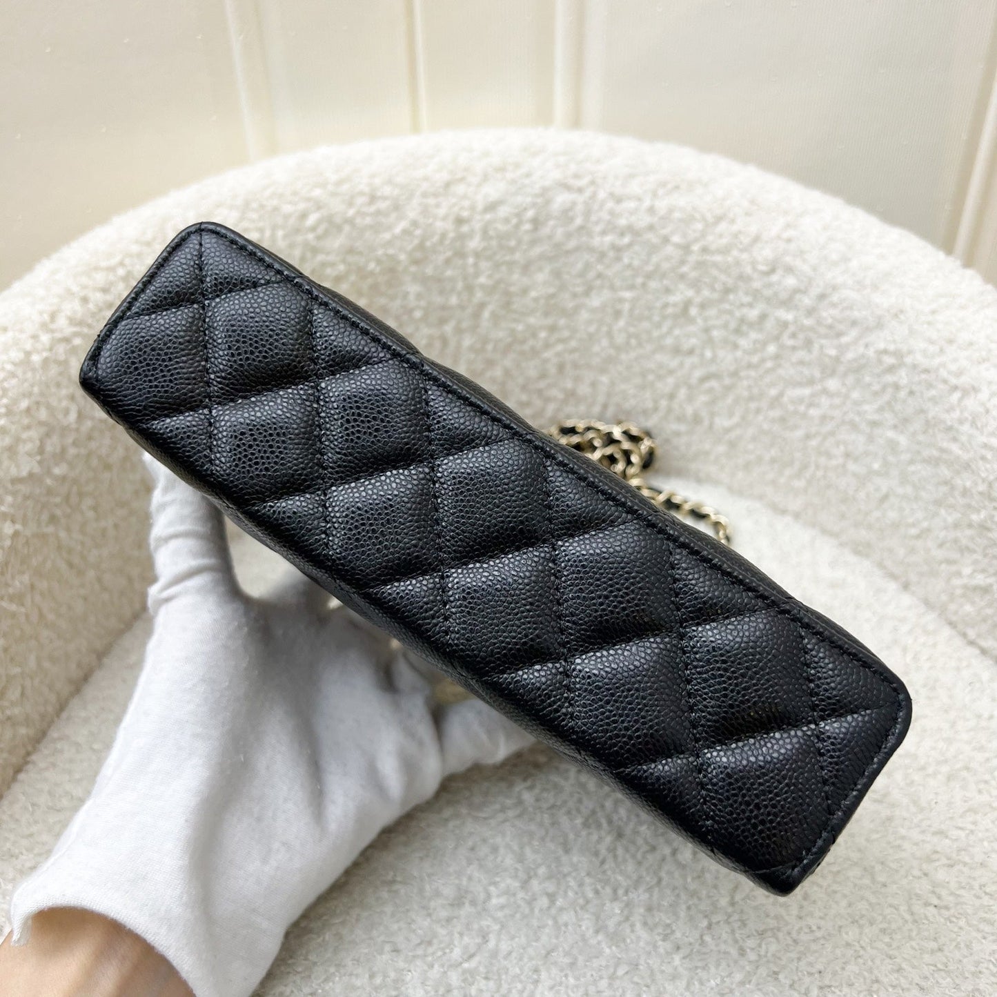 GLM-25C Vanity / Clutch with Chain (LP Style Bag) in Black Caviar and LGHW (Model: AP4385)