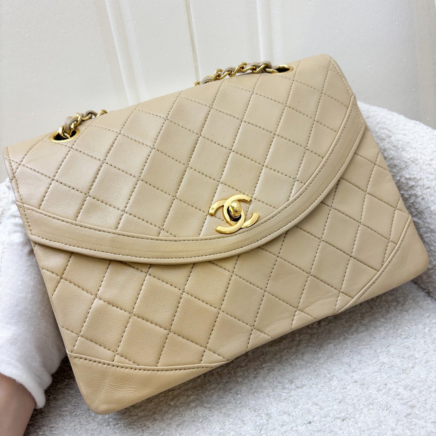 GLM- Flap in Beige Lambskin and GHW