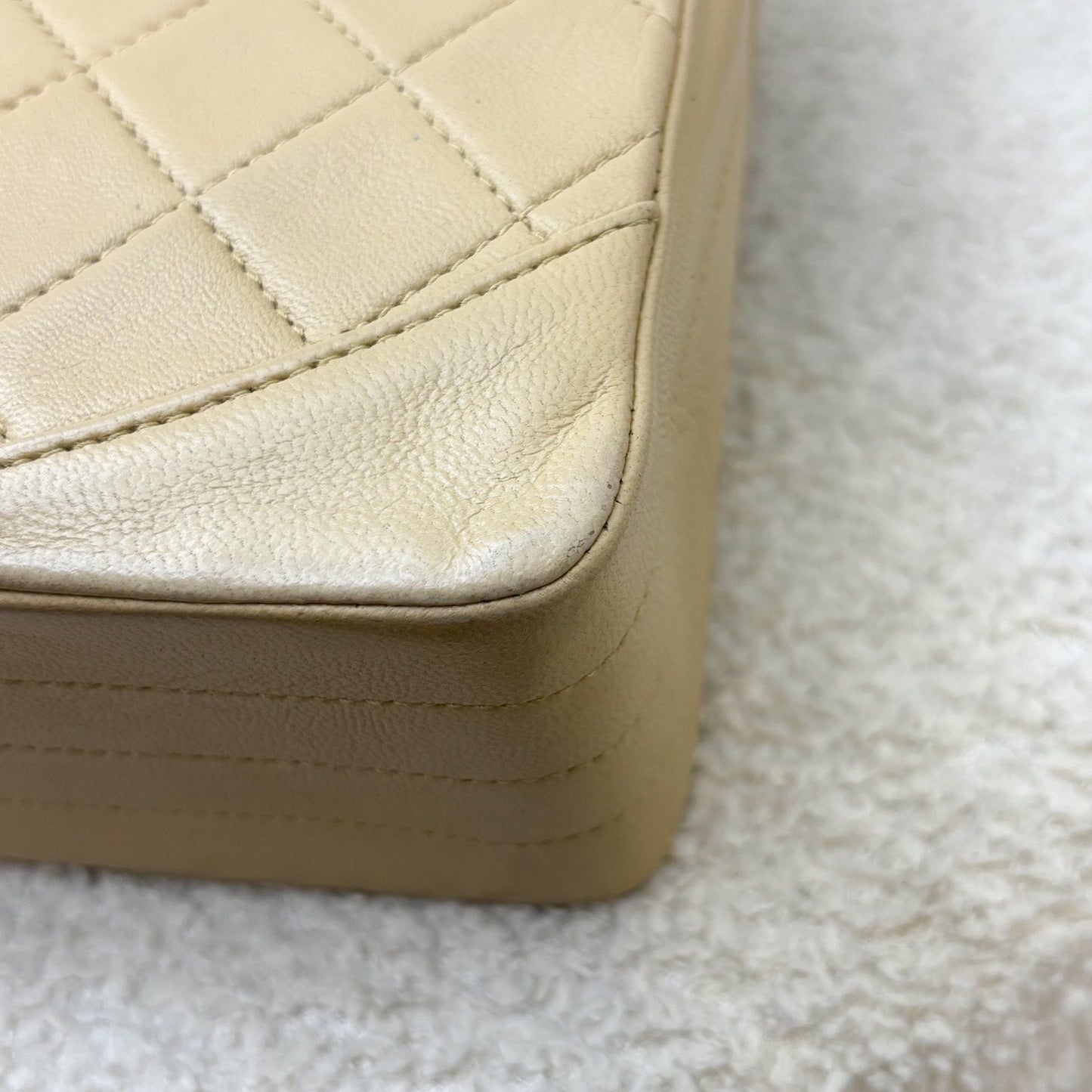 GLM- Flap in Beige Lambskin and GHW
