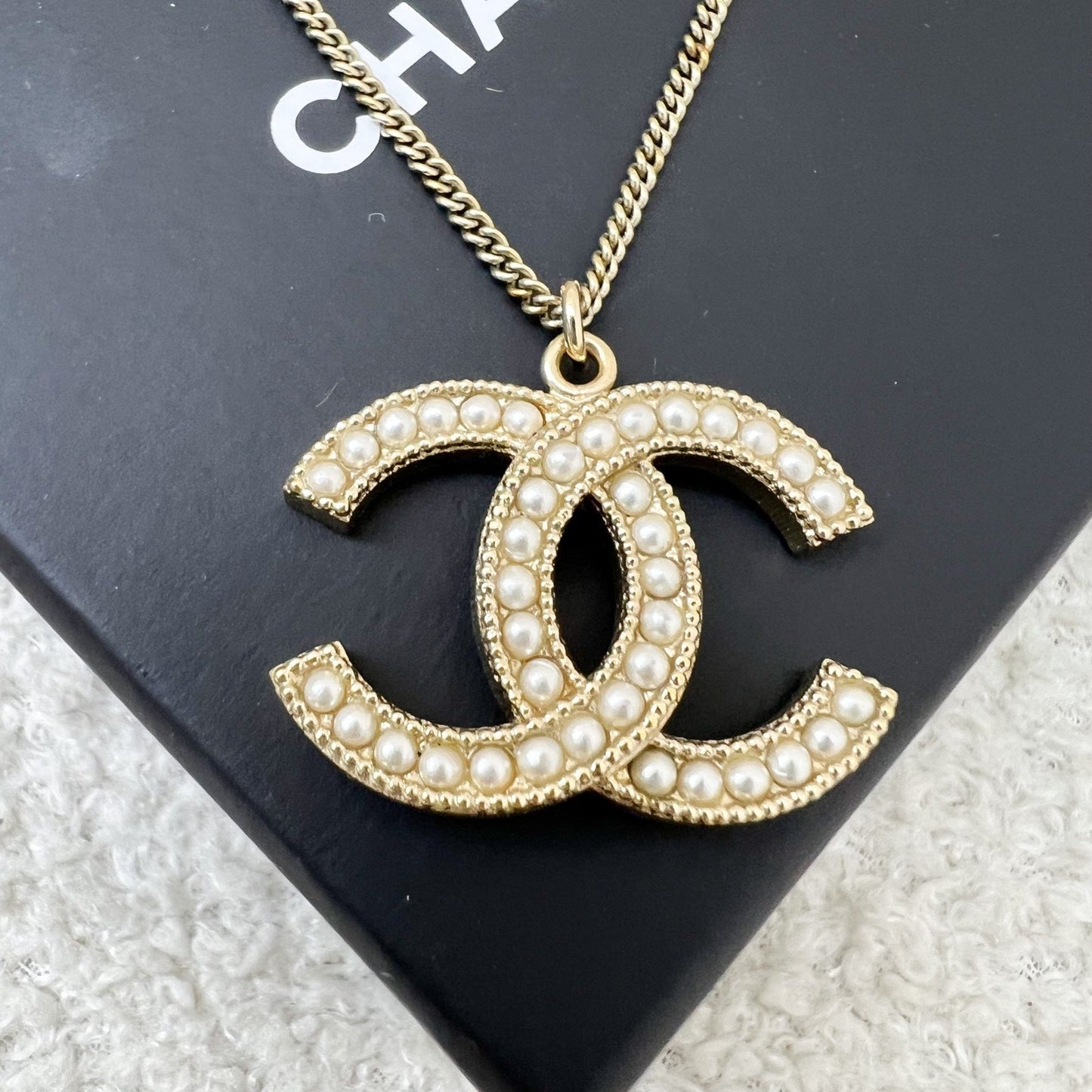 GLM-Medium GLM- Logo Necklace in AGHW