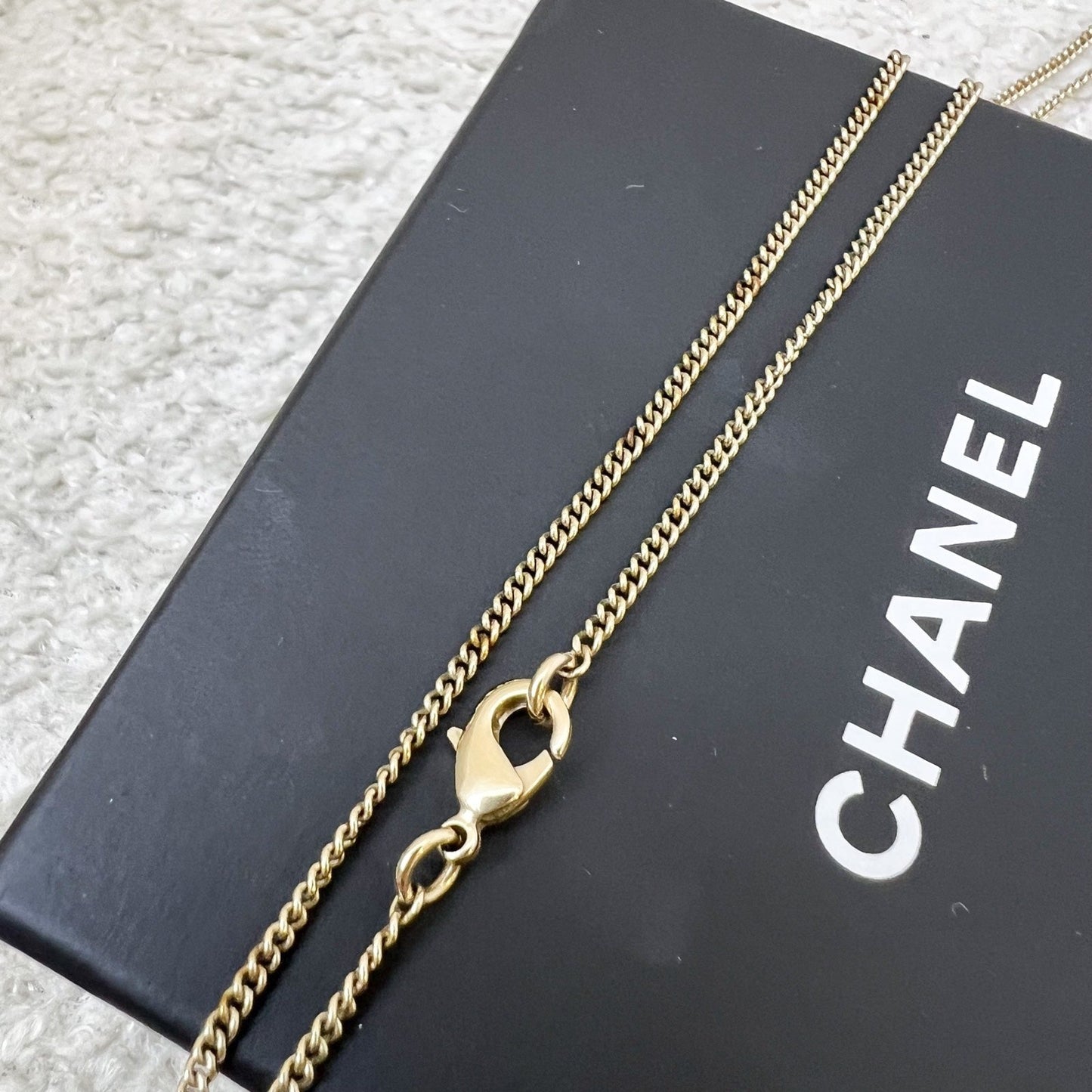 GLM-Medium GLM- Logo Necklace in AGHW