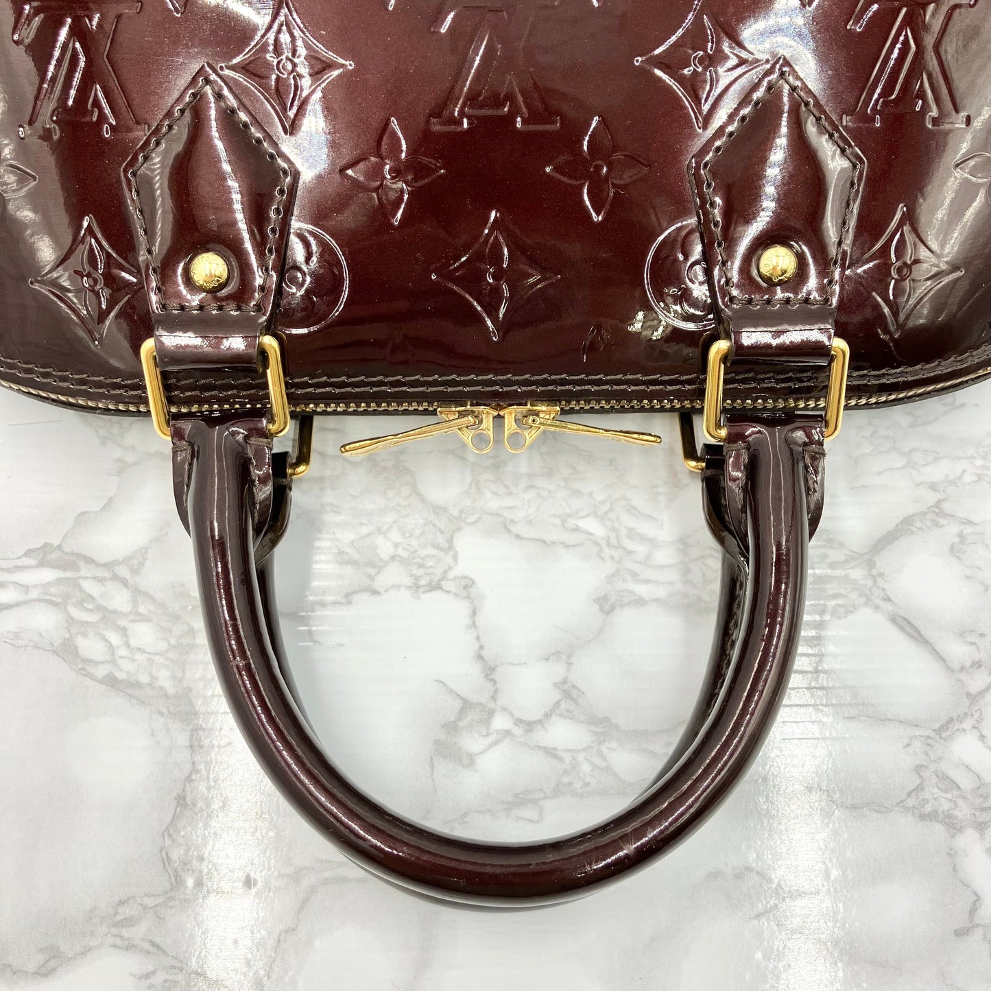 LOUIS VUITTON Vernis Alma PM