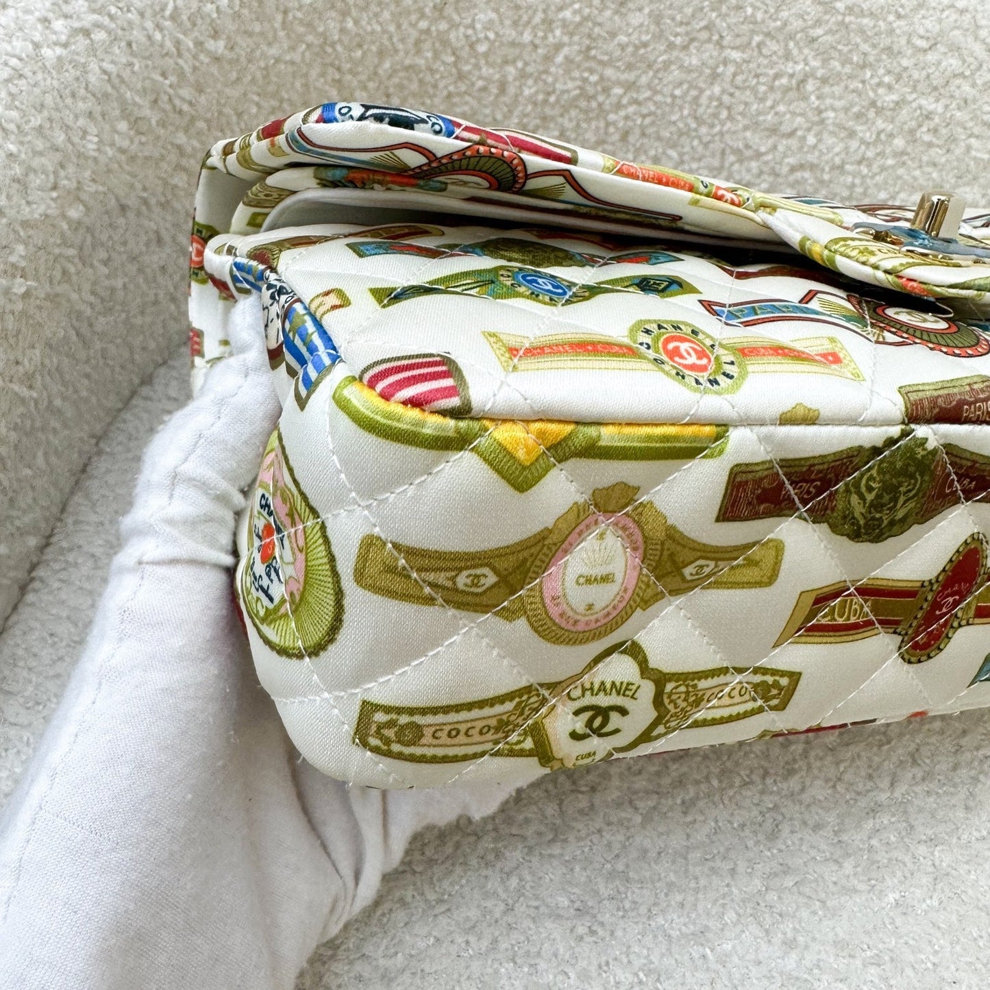 GLM-Medium Classic Flap CF Limited Edition Cuba in Printed White Fabric and LGHW