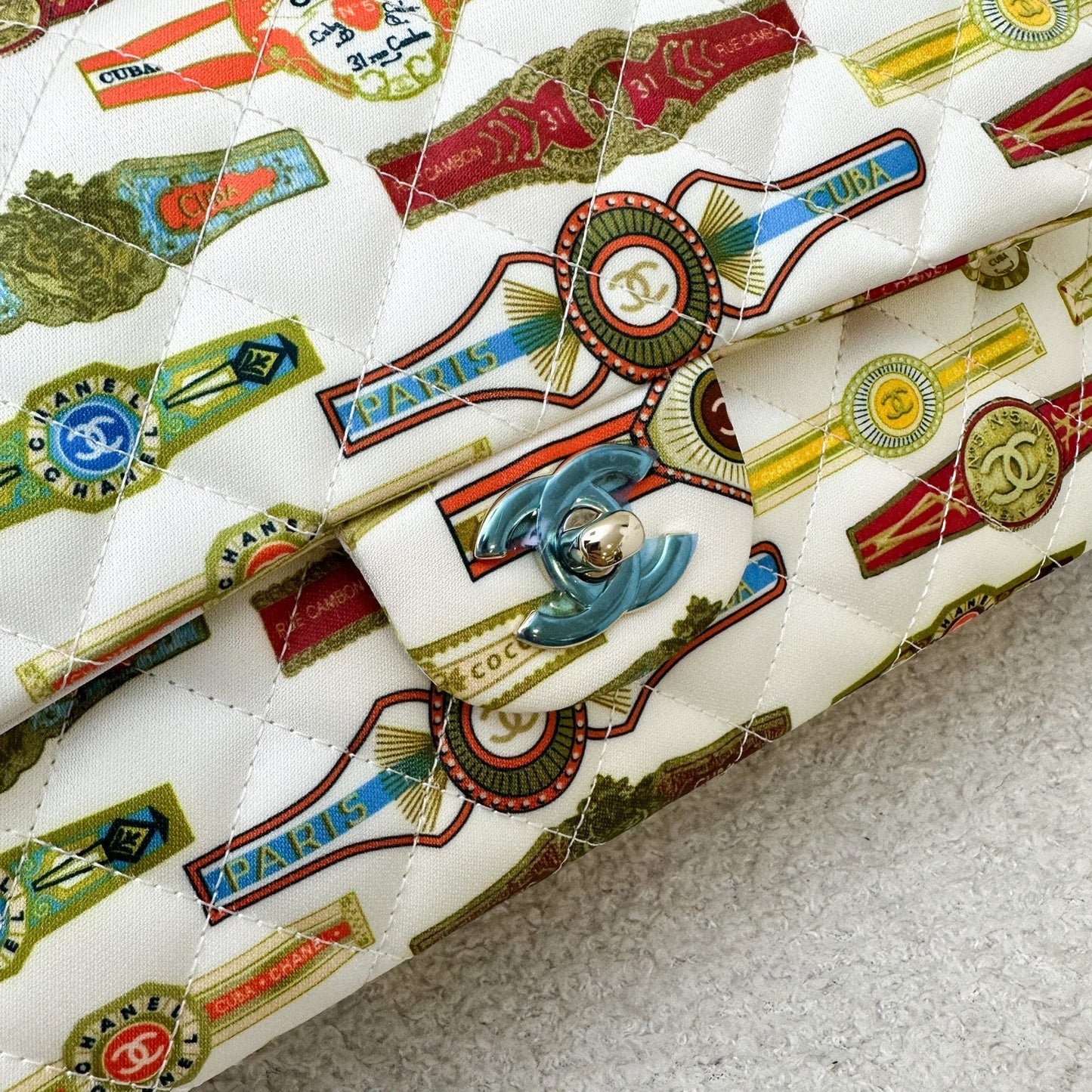 GLM-Medium Classic Flap CF Limited Edition Cuba in Printed White Fabric and LGHW