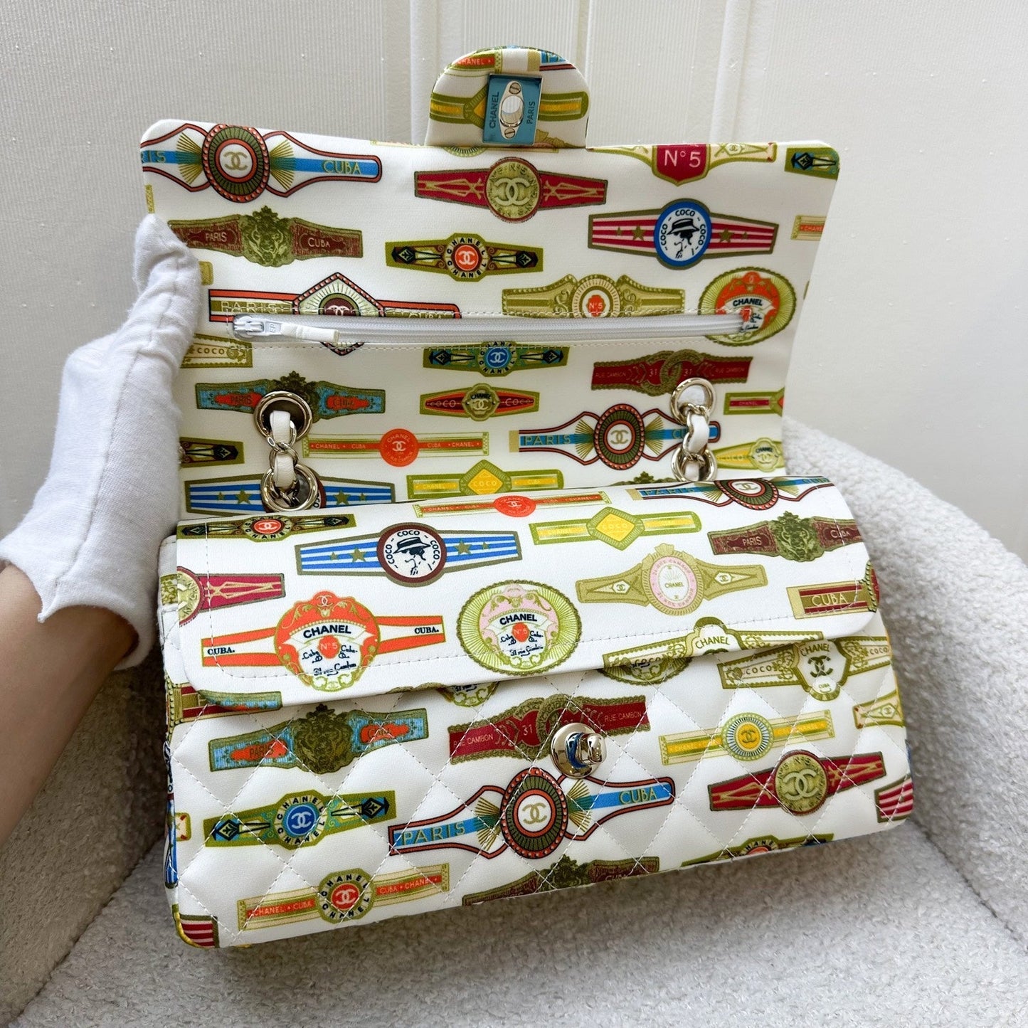 GLM-Medium Classic Flap CF Limited Edition Cuba in Printed White Fabric and LGHW
