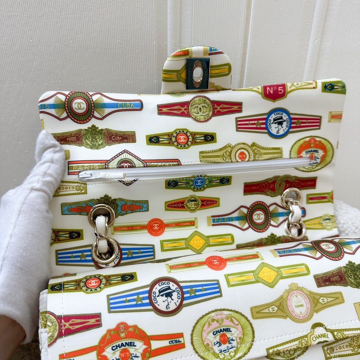 GLM-Medium Classic Flap CF Limited Edition Cuba in Printed White Fabric and LGHW