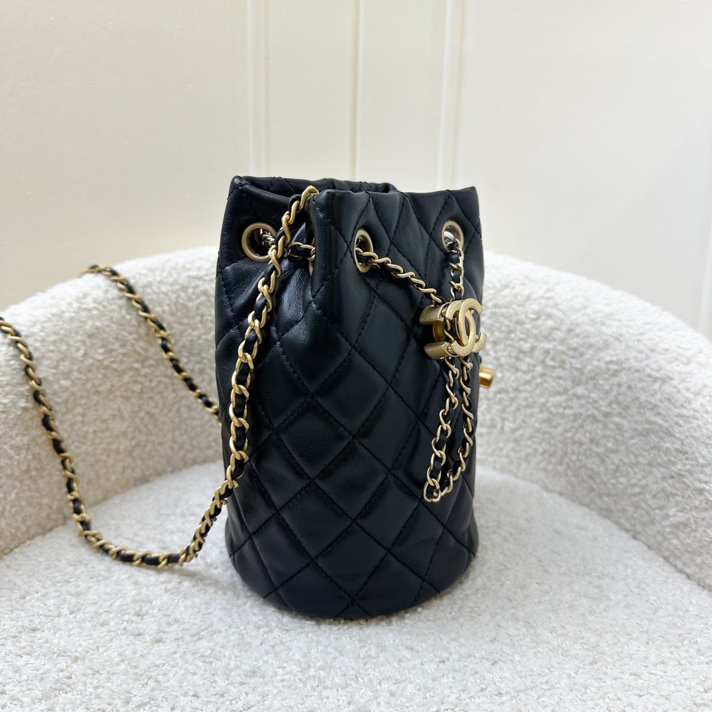 GLM-New Pearl Crush Bucket Bag in 22S Black Lambskin AGHW