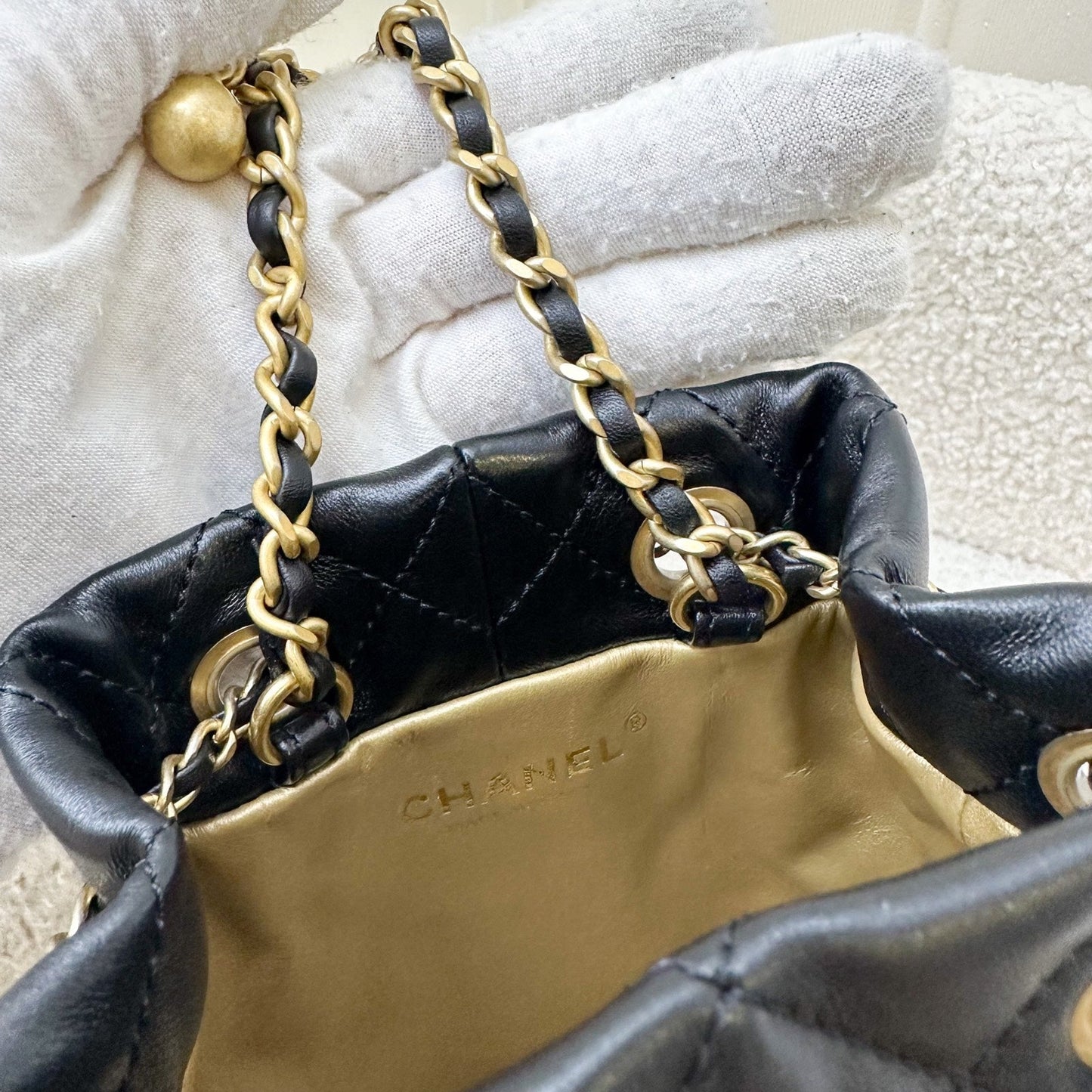 GLM-New Pearl Crush Bucket Bag in 22S Black Lambskin AGHW